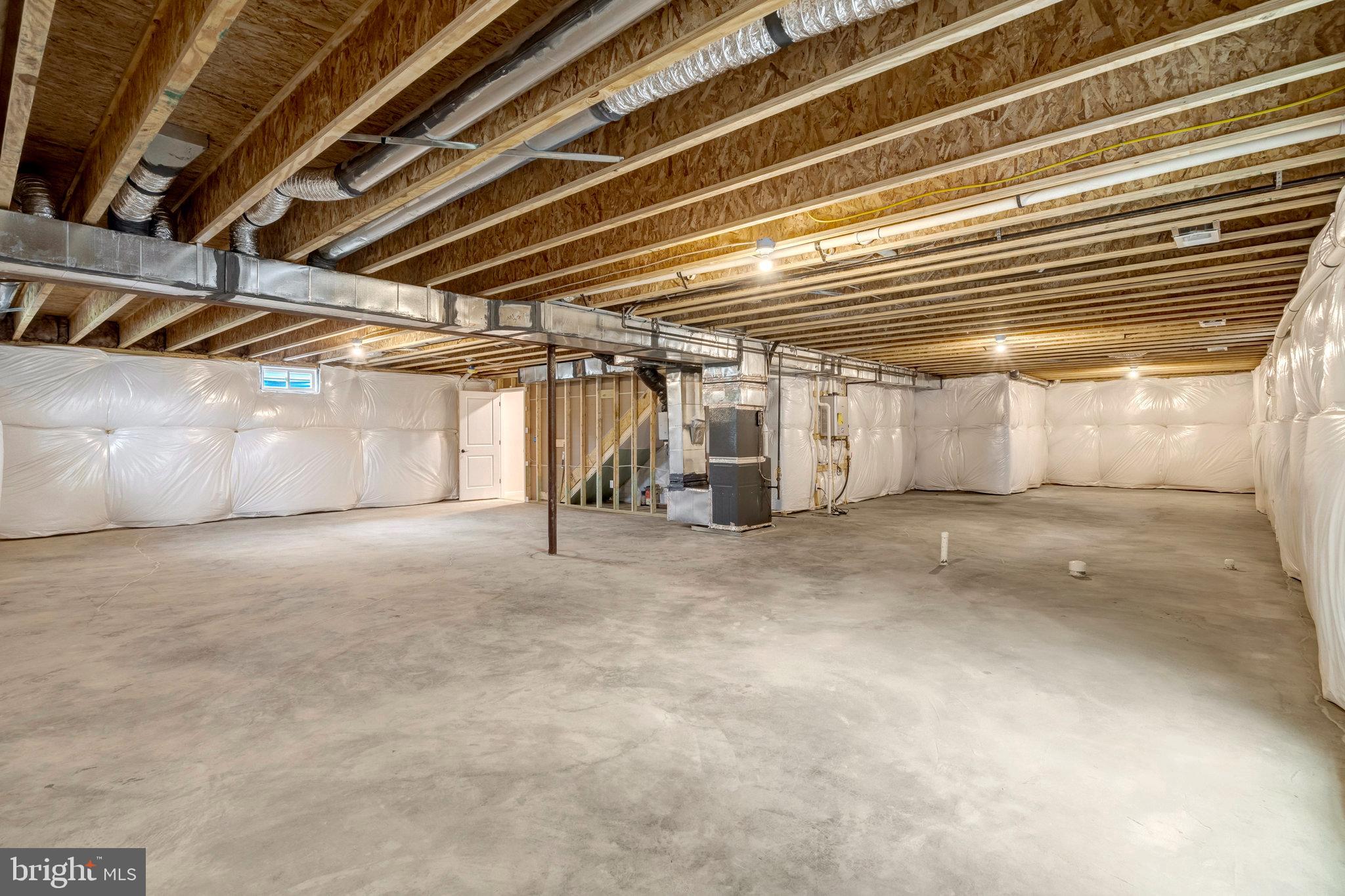 SEASONS AT MIDDLETOWN PLACE - Residential