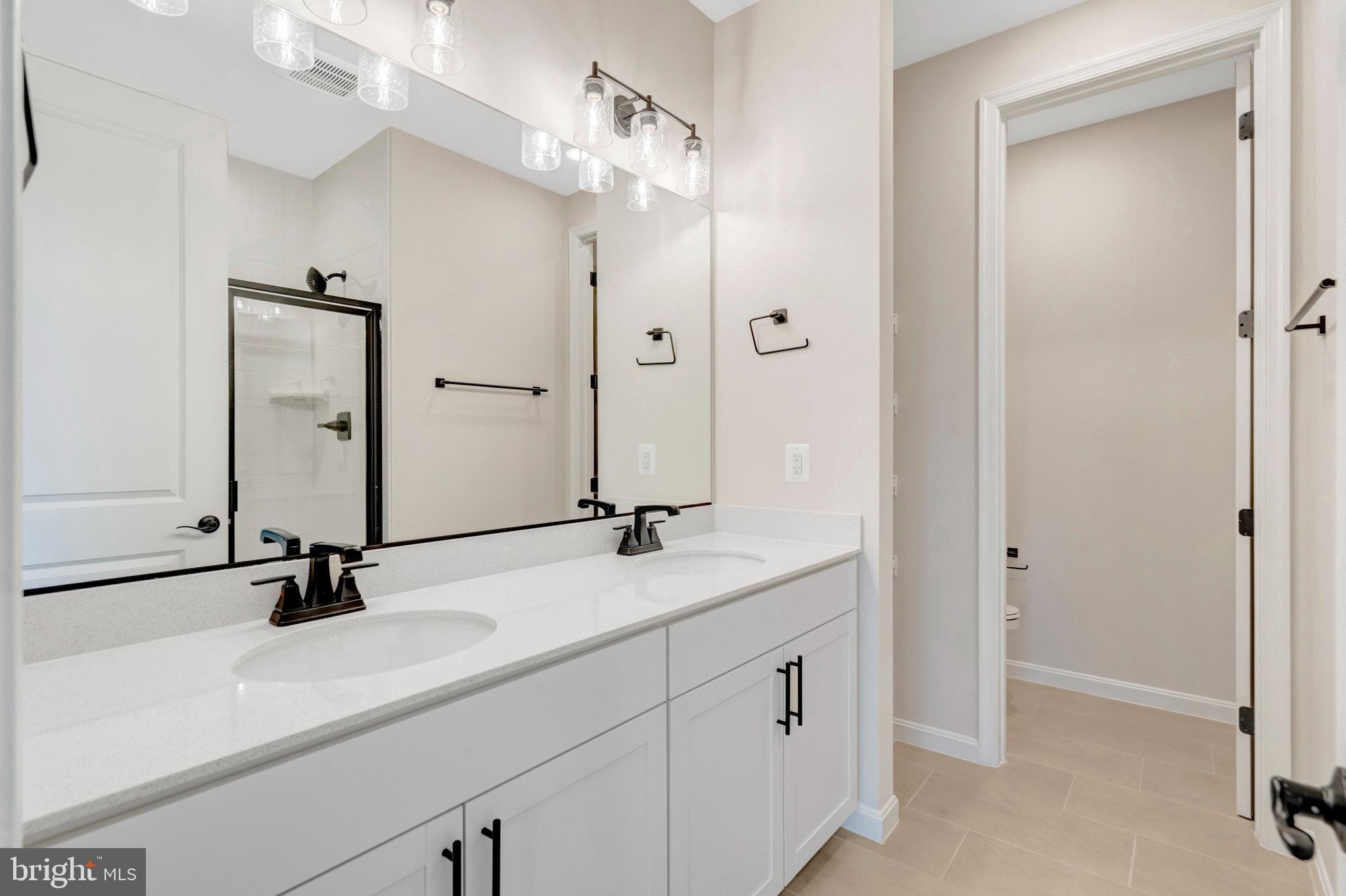 SEASONS AT MIDDLETOWN PLACE - Residential