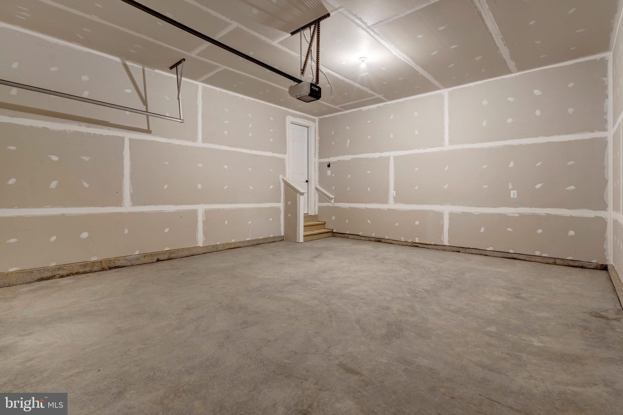 SEASONS AT MIDDLETOWN PLACE - Residential