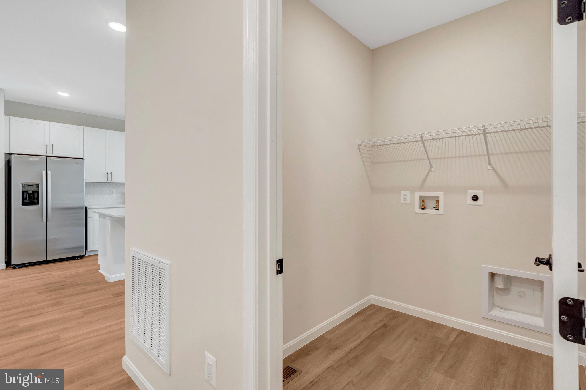 SEASONS AT MIDDLETOWN PLACE - Residential