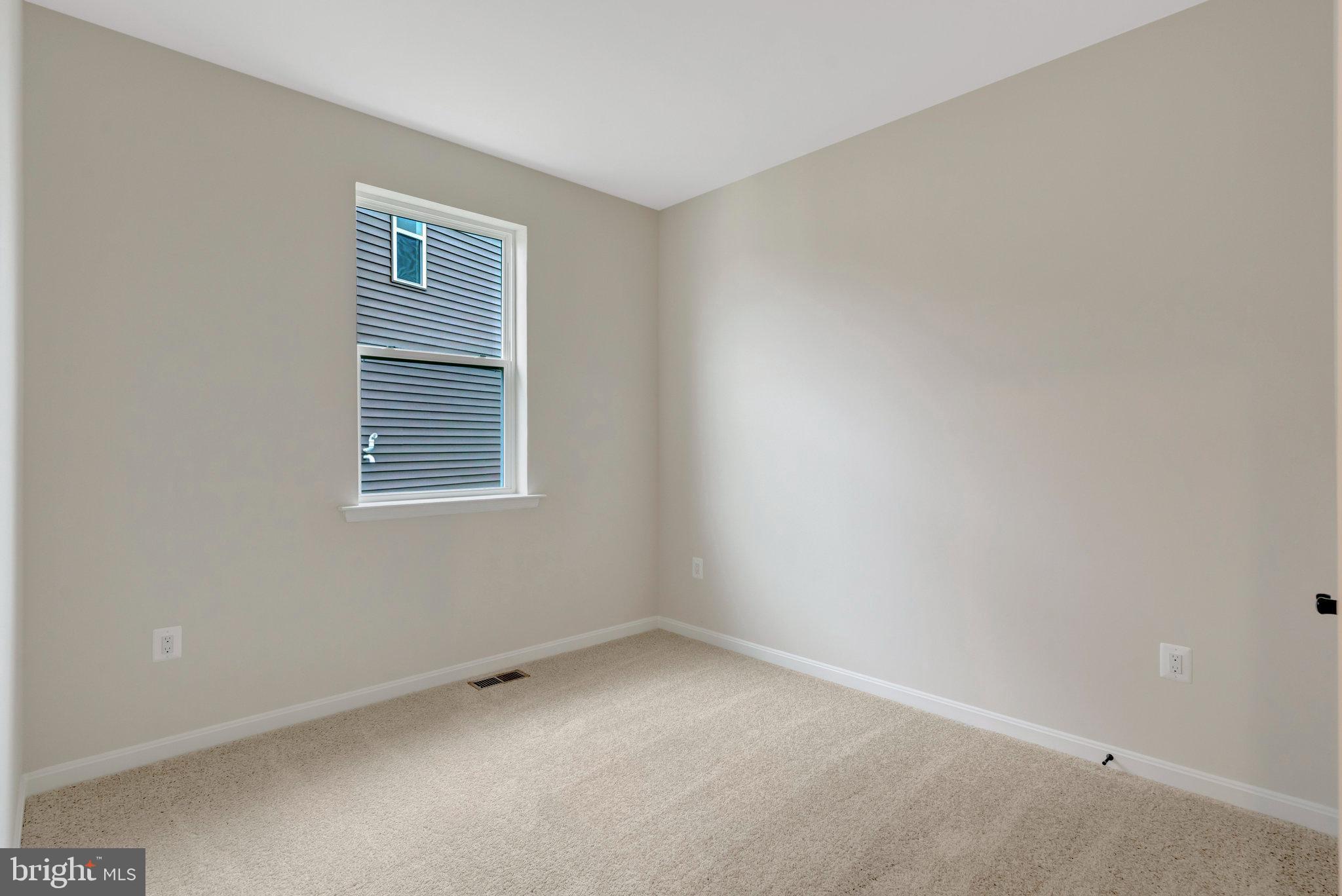 SEASONS AT MIDDLETOWN PLACE - Residential