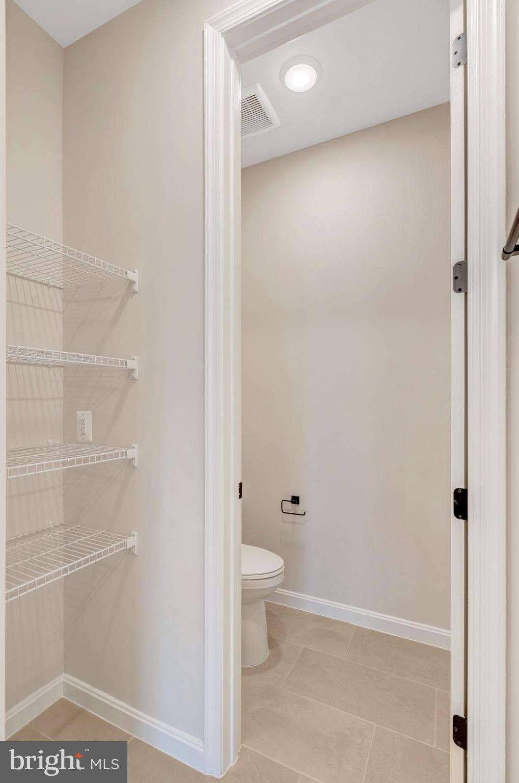 SEASONS AT MIDDLETOWN PLACE - Residential