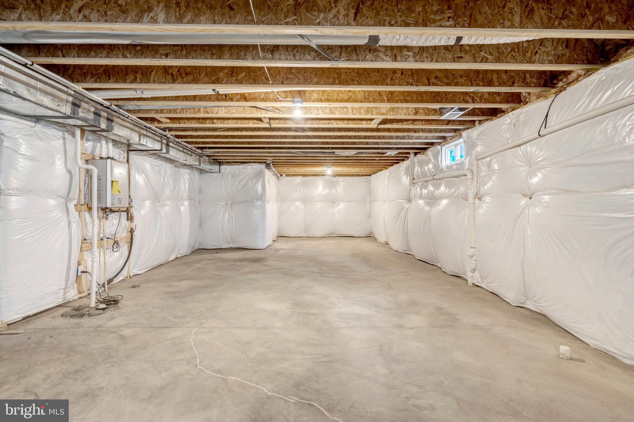 SEASONS AT MIDDLETOWN PLACE - Residential