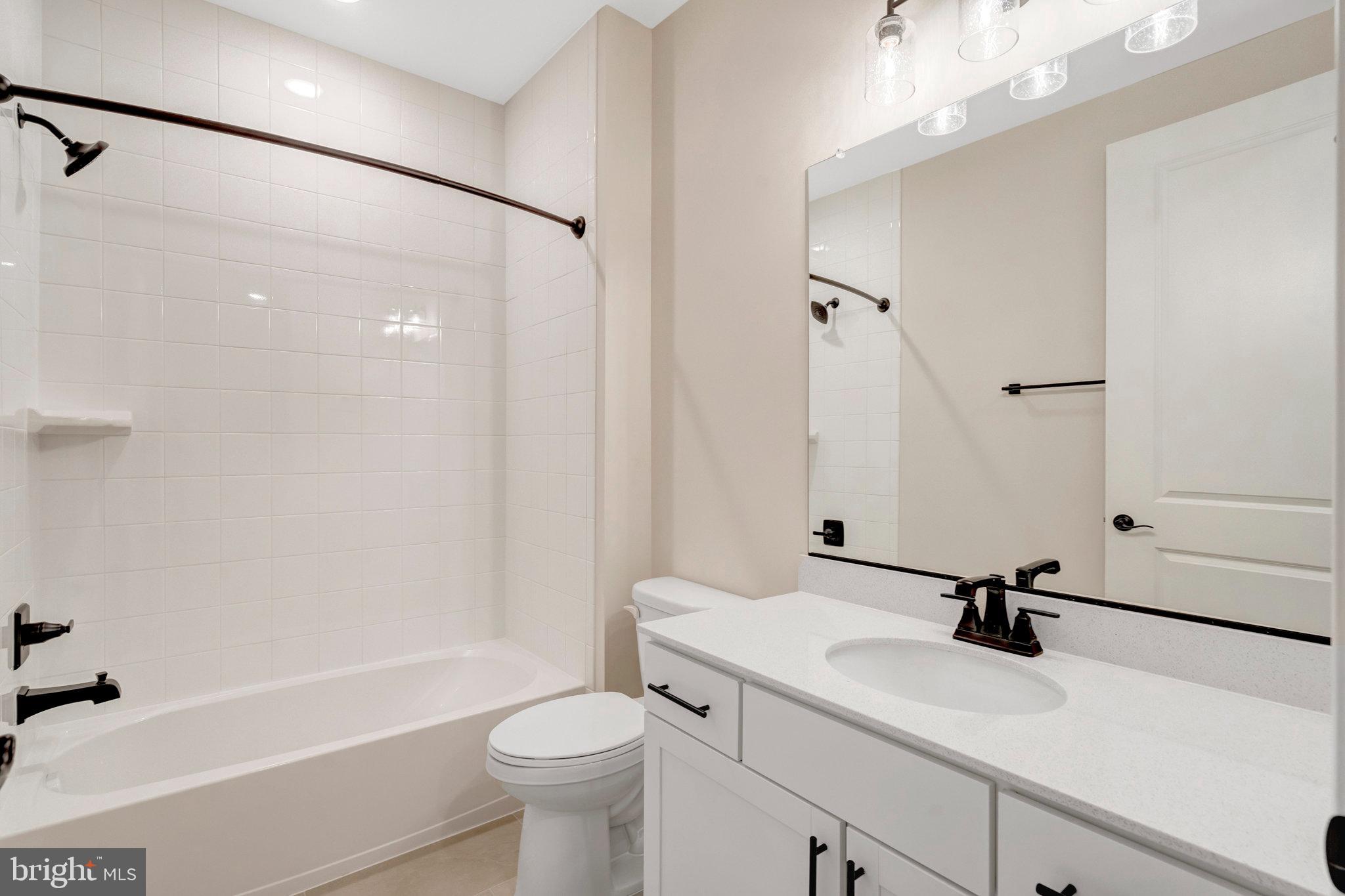 SEASONS AT MIDDLETOWN PLACE - Residential