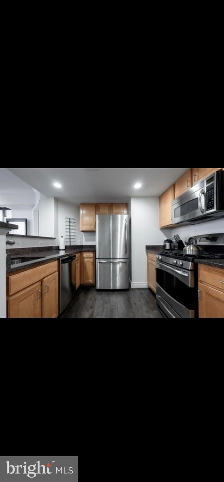 WATER STREET CONDOMINIUMS - Residential Lease
