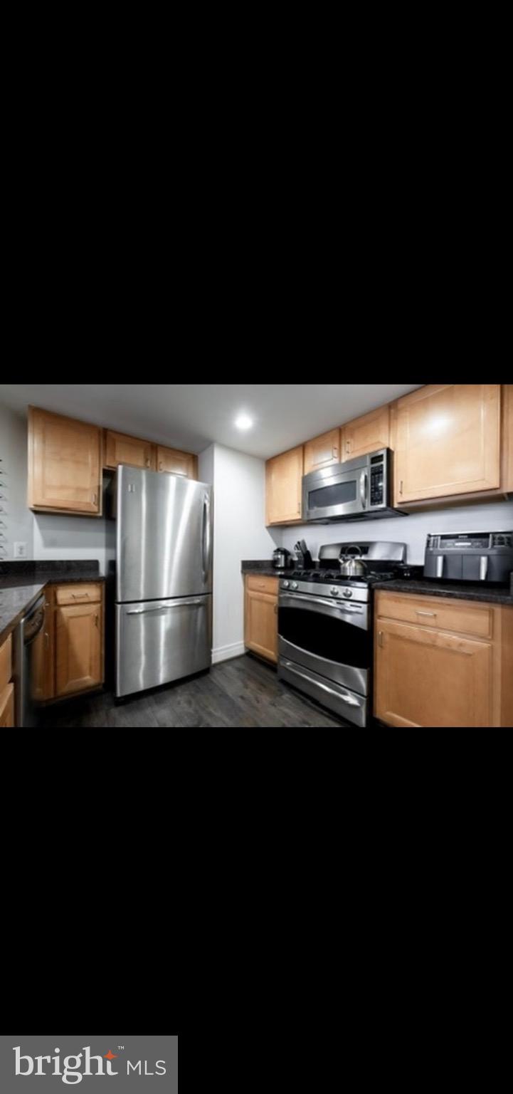 WATER STREET CONDOMINIUMS - Residential Lease
