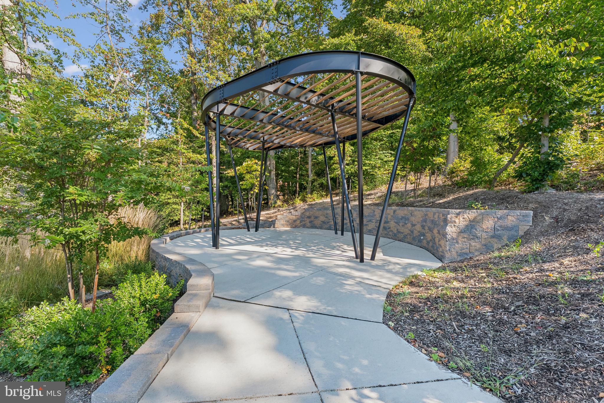 GATEWAY WEST - Residential