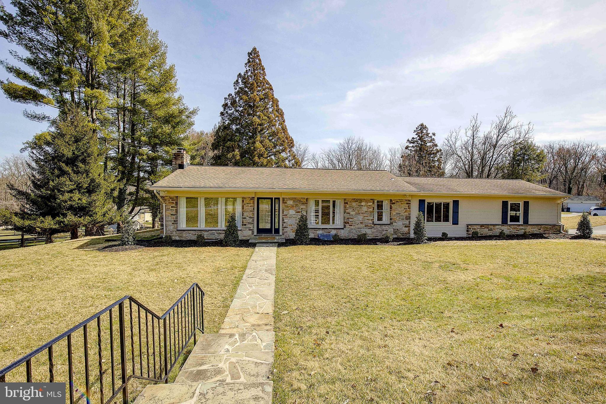 HAMPTON VILLAGE - Residential