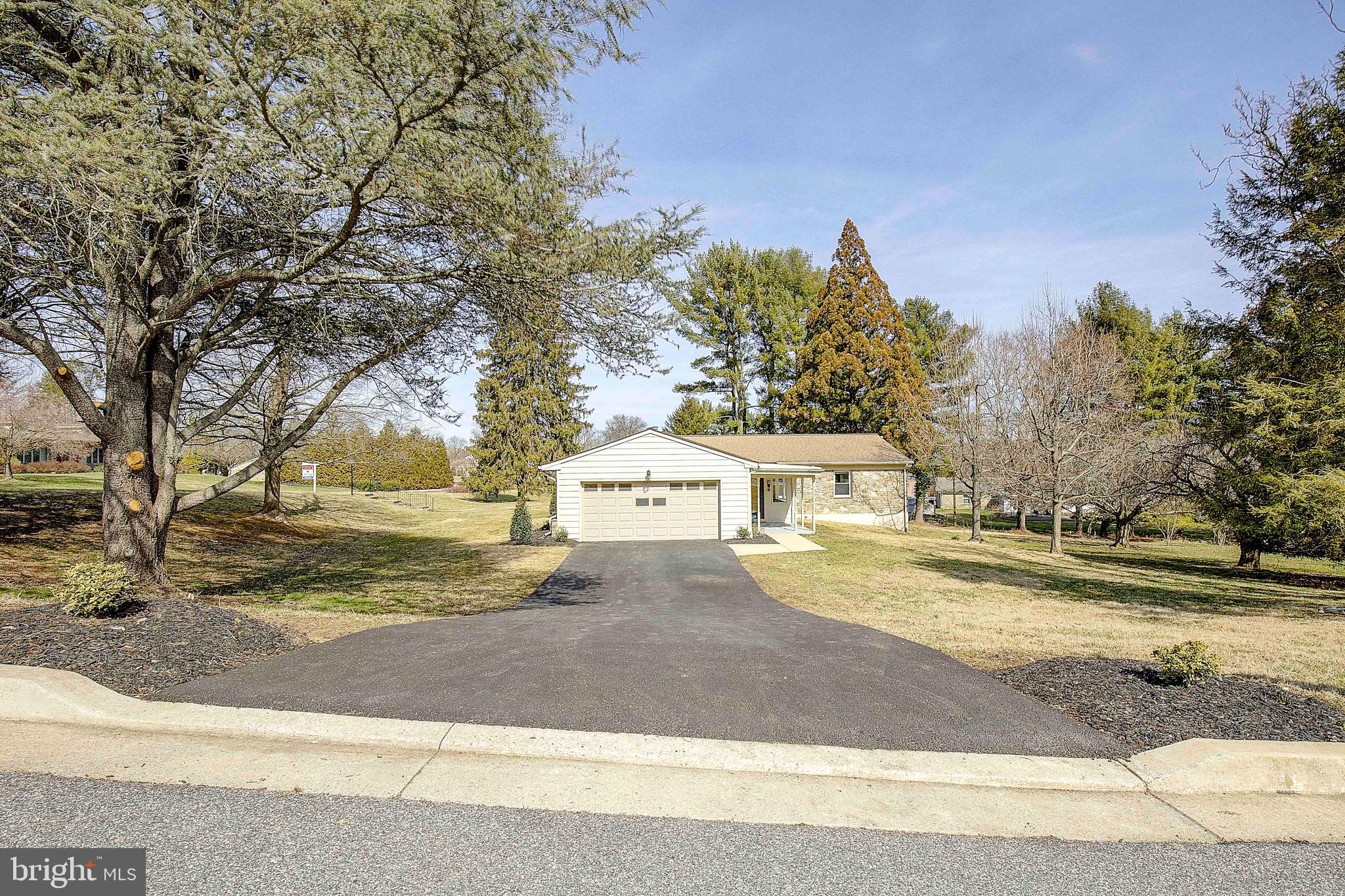 HAMPTON VILLAGE - Residential