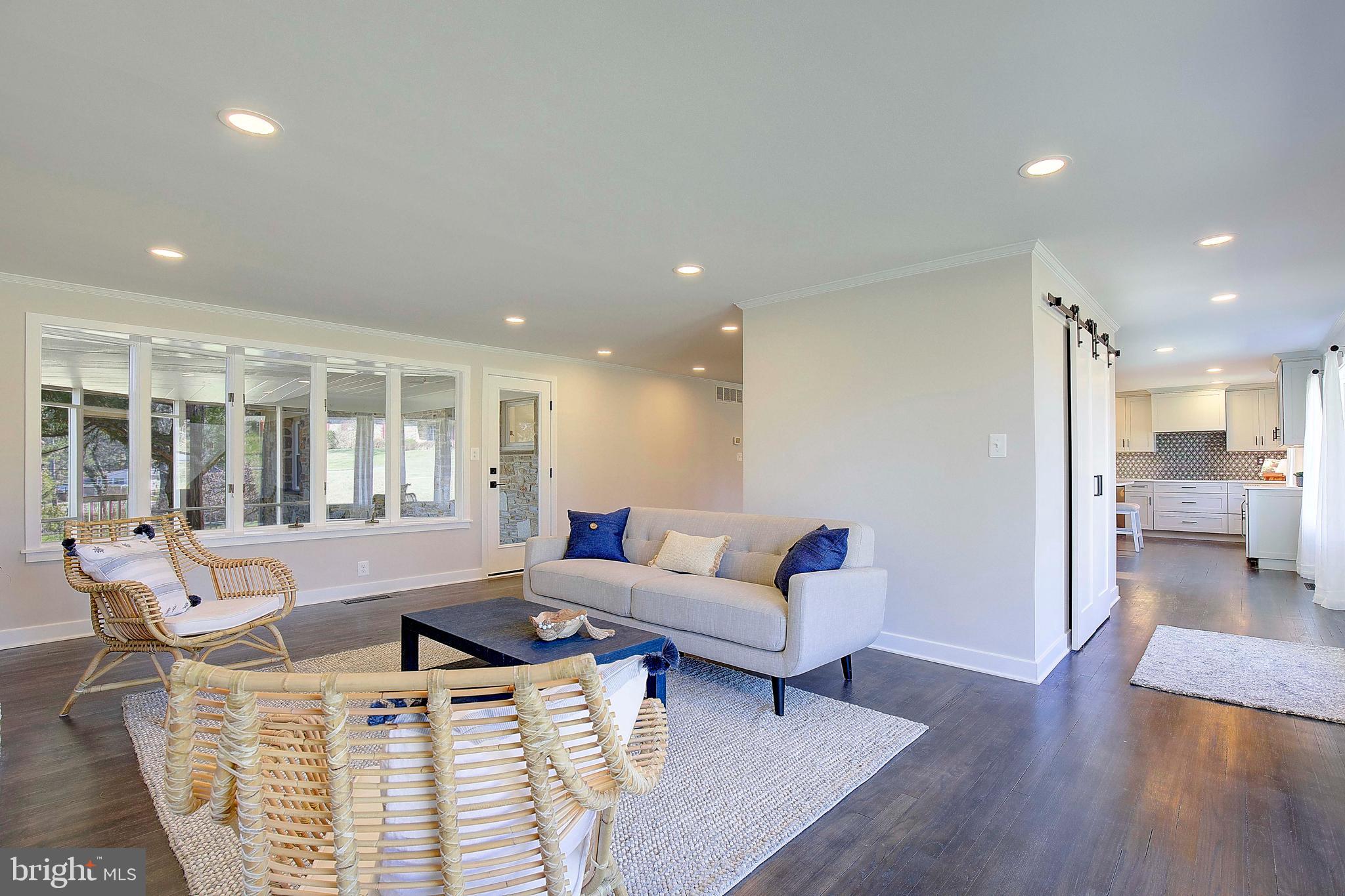 HAMPTON VILLAGE - Residential