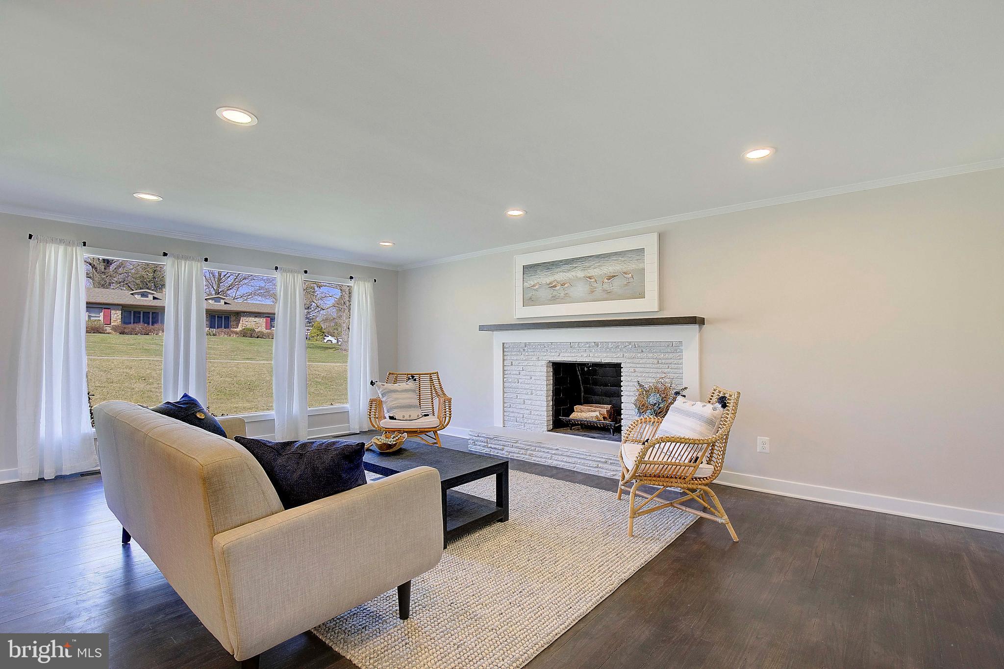 HAMPTON VILLAGE - Residential