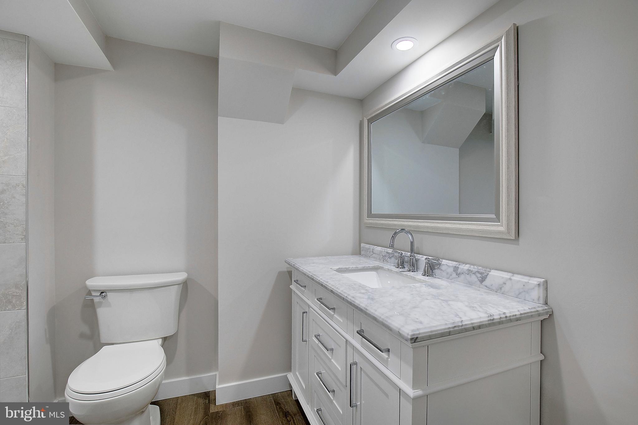 HAMPTON VILLAGE - Residential