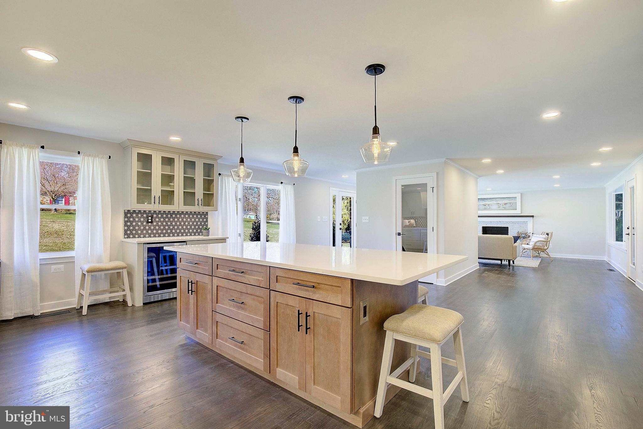 HAMPTON VILLAGE - Residential