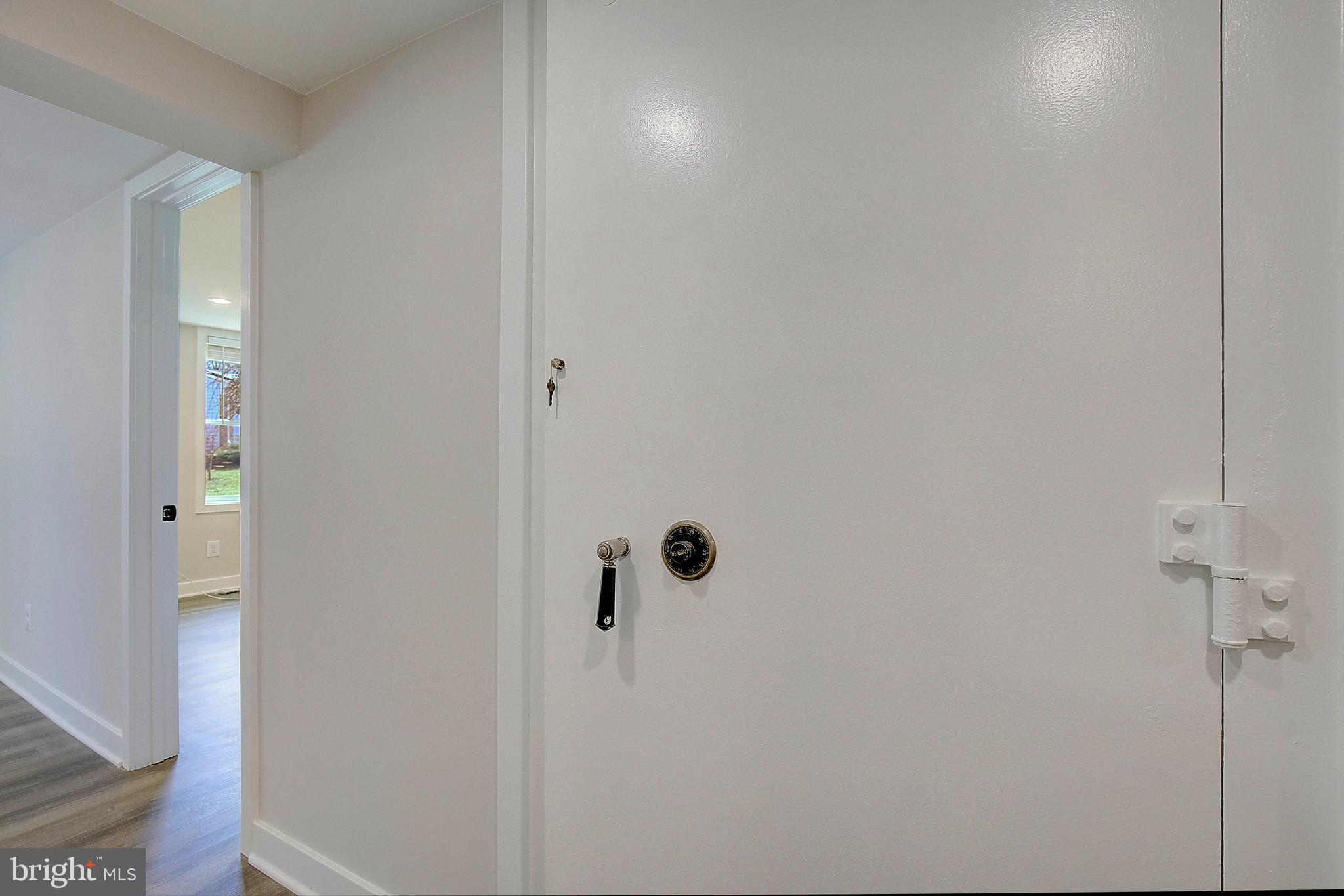 HAMPTON VILLAGE - Residential