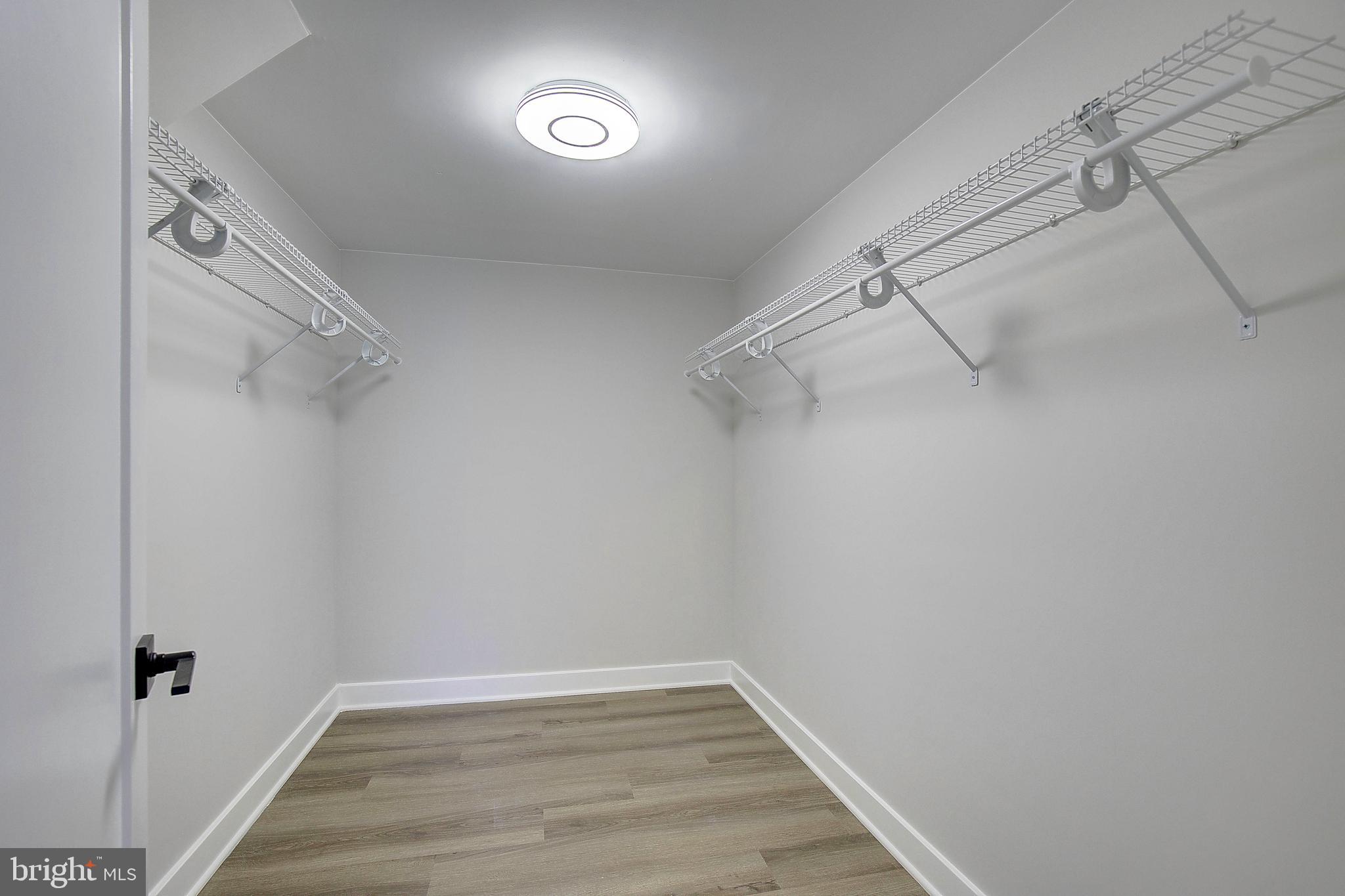 HAMPTON VILLAGE - Residential