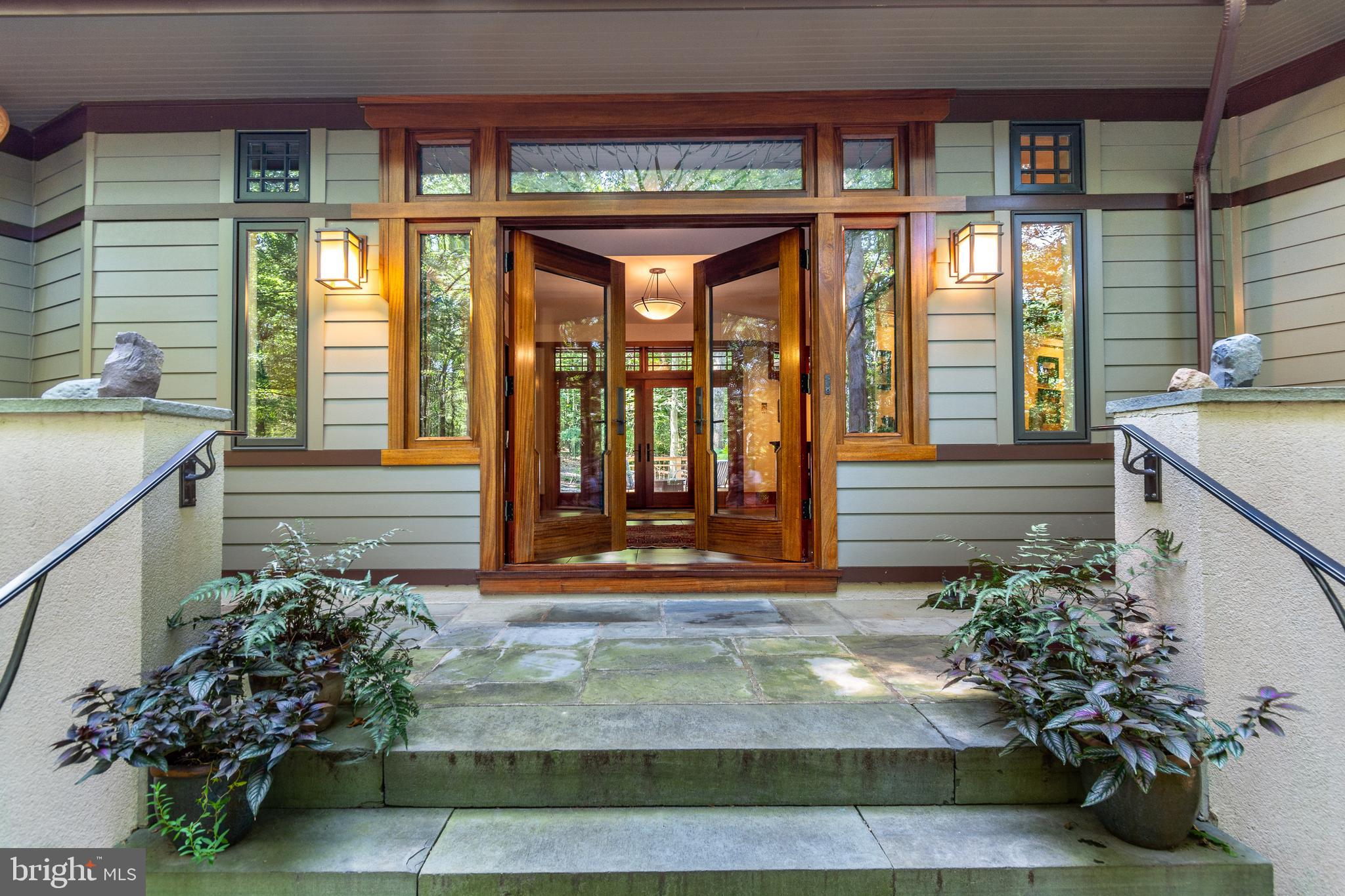 7004 UPPER YORK ROAD