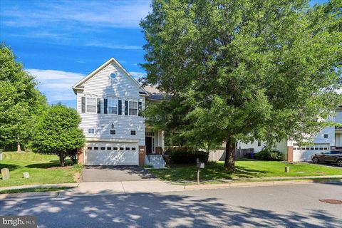 Photo of 117 Rosebrook Court NW, LEESBURG, VA 20176 (MLS # VALO2126012)