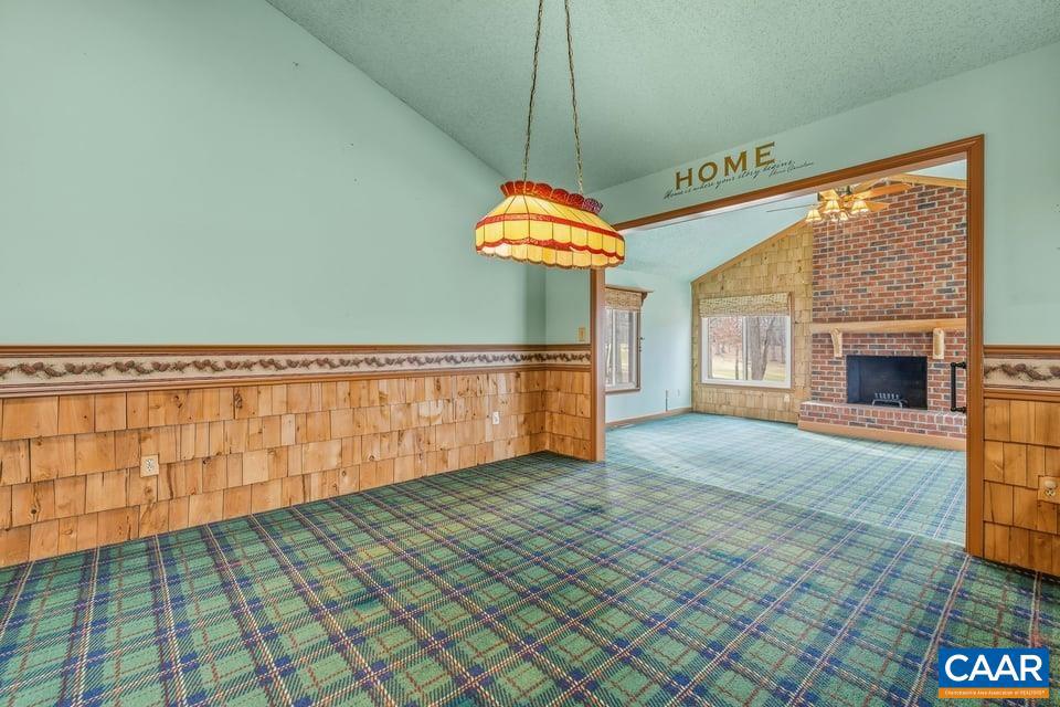 LAKE MONTICELLO - Residential