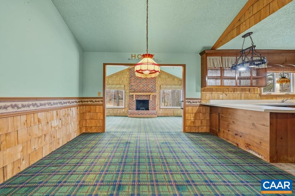 LAKE MONTICELLO - Residential