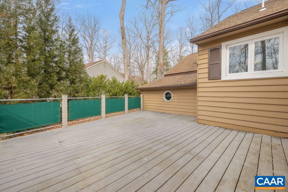 LAKE MONTICELLO - Residential