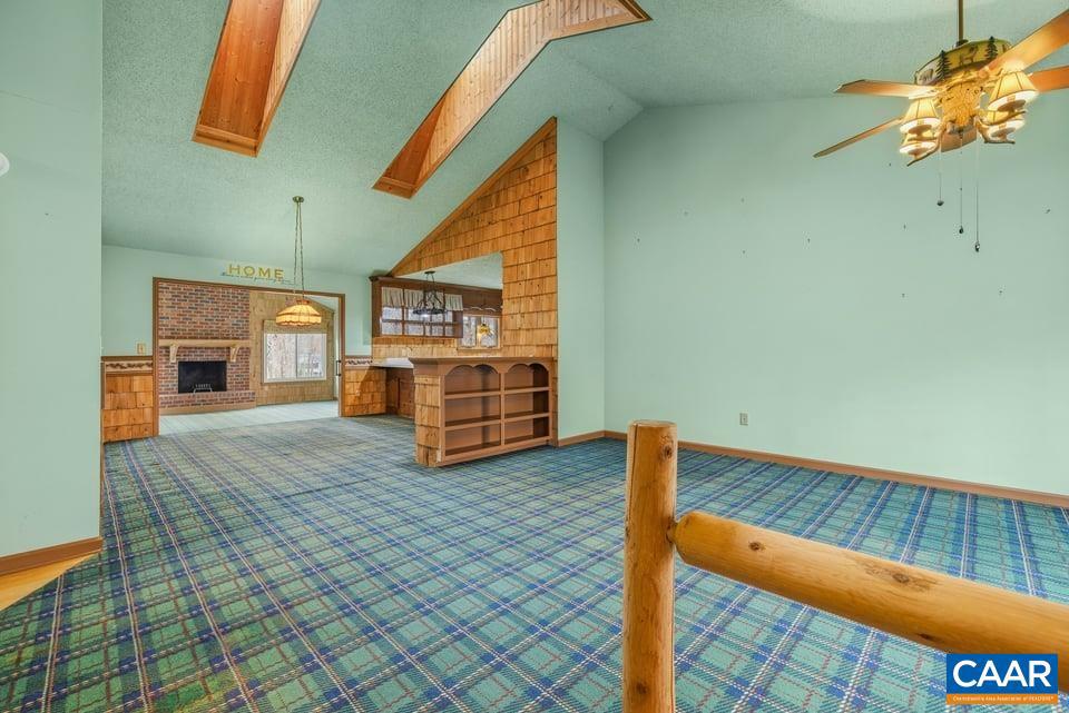 LAKE MONTICELLO - Residential