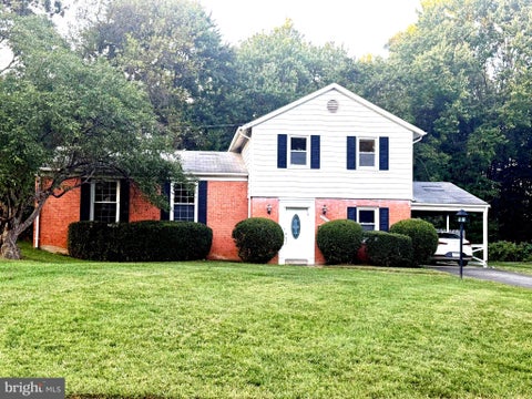 Photo of 6544 Sulky Lane, ANNANDALE, VA 22003 (MLS # VAFX2341068)