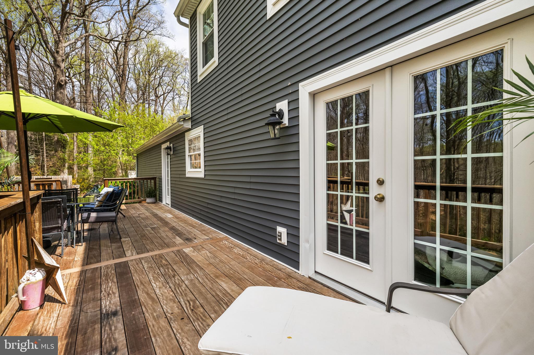 HOLLY KNOLL - Residential