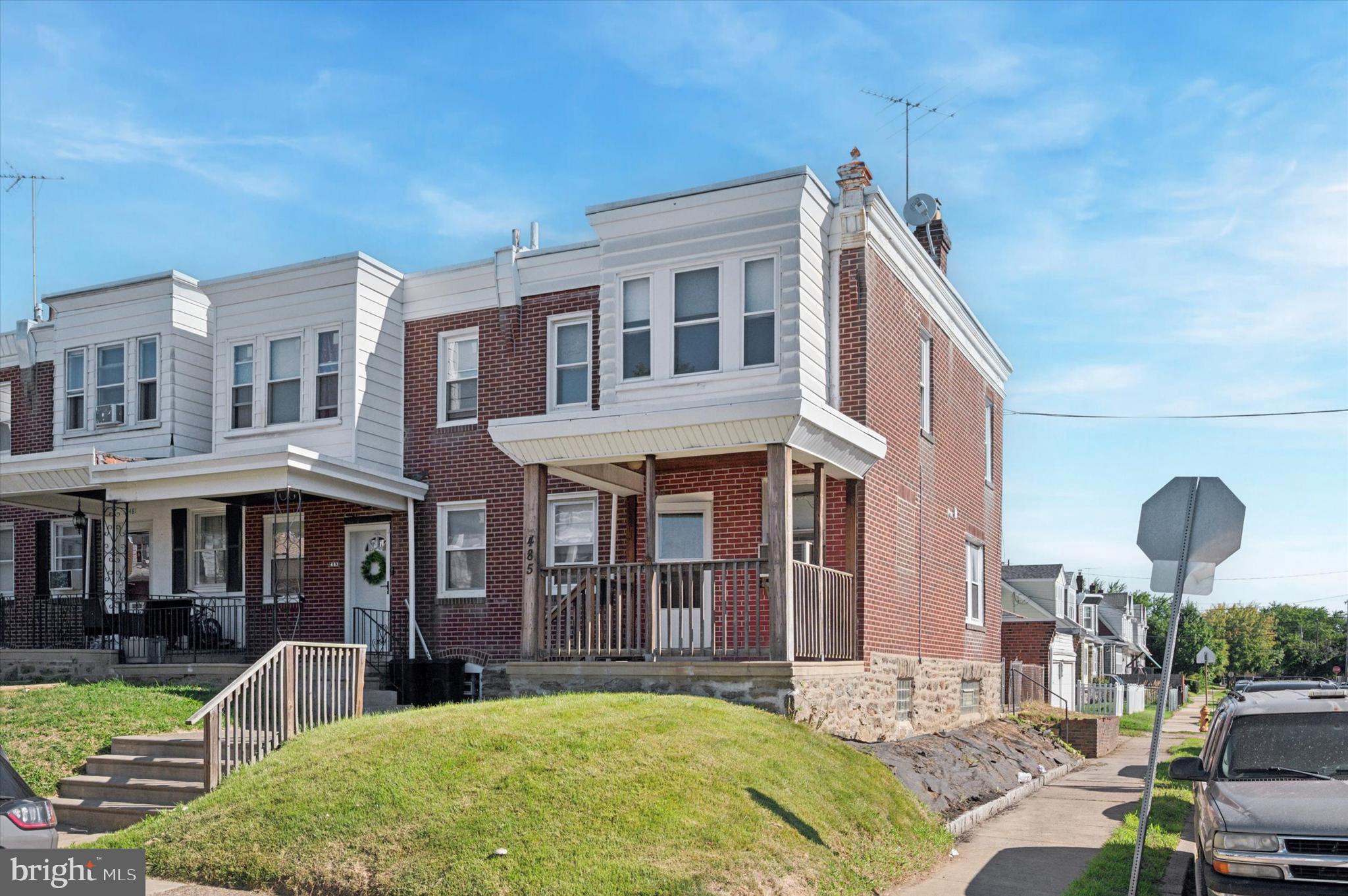 LAWNCREST - Residential