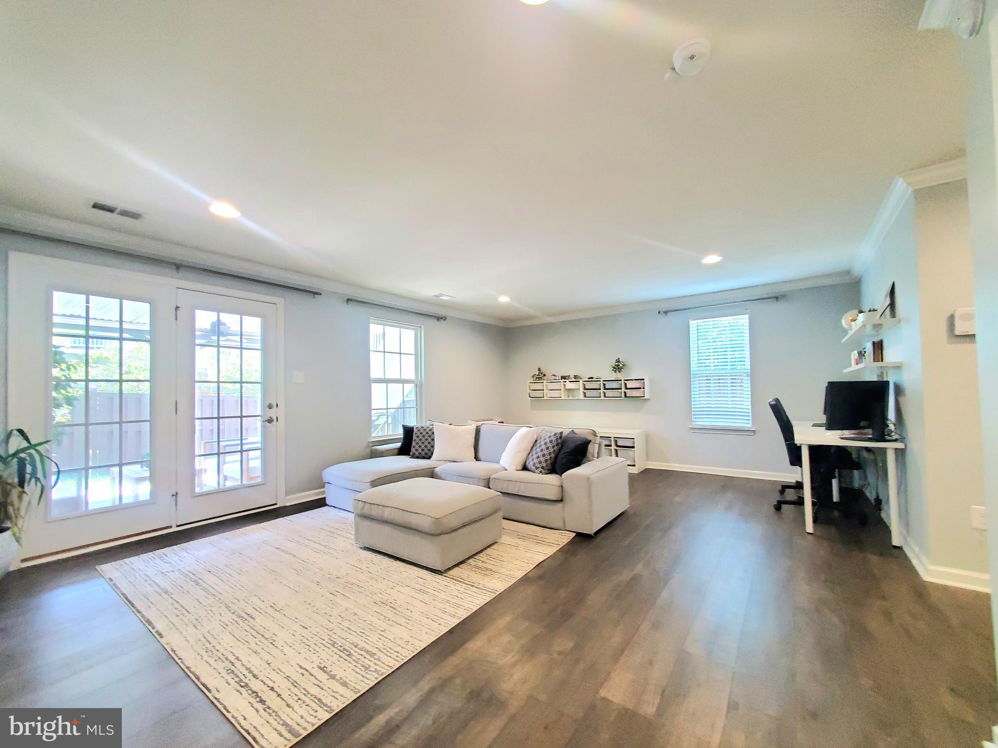 WENTWORTH GREEN - Residential Lease