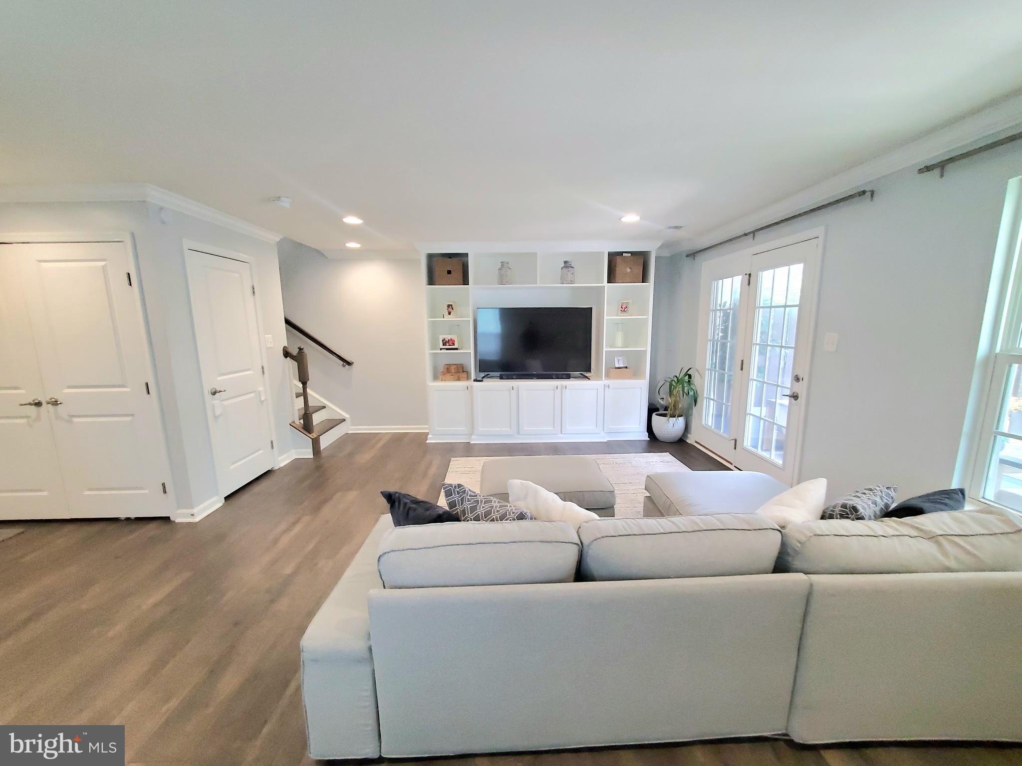 WENTWORTH GREEN - Residential Lease