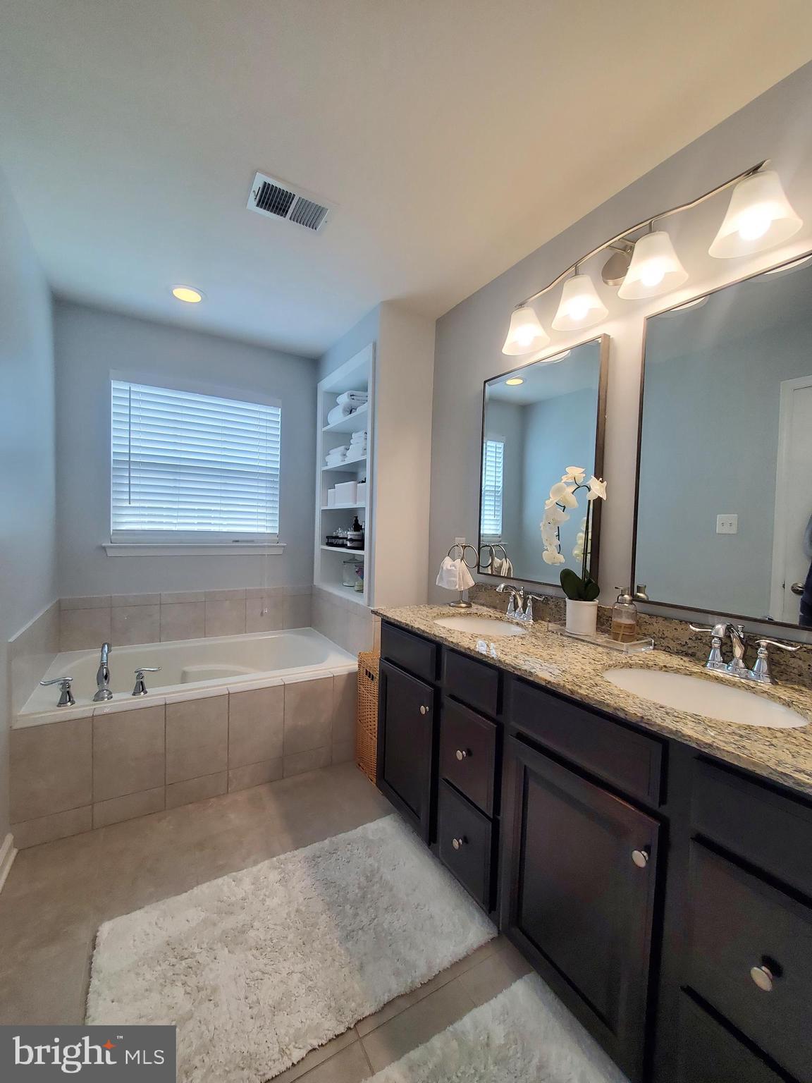 WENTWORTH GREEN - Residential Lease