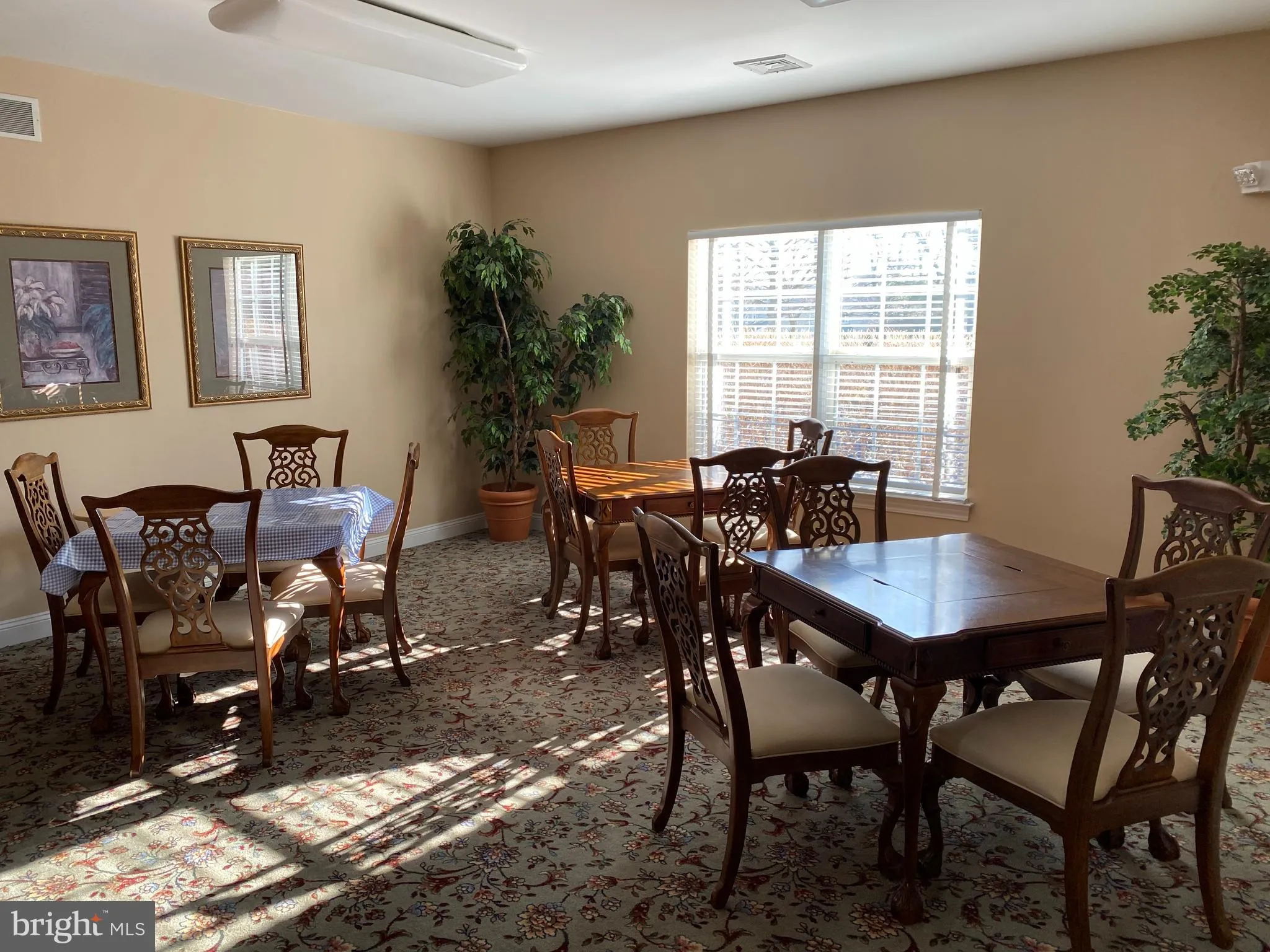 Hamilton, New Jersey 08690, United States, 3 Bedrooms Bedrooms, ,2 BathroomsBathrooms,Residential,Active,218033