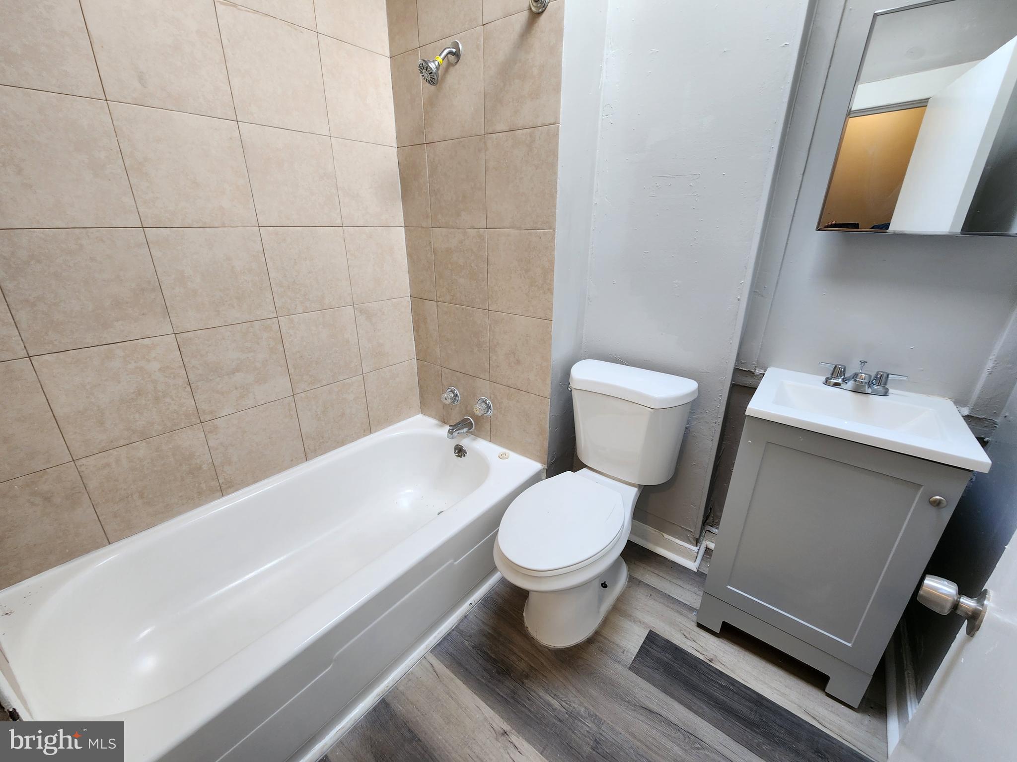 MADISON EASTEND - Residential