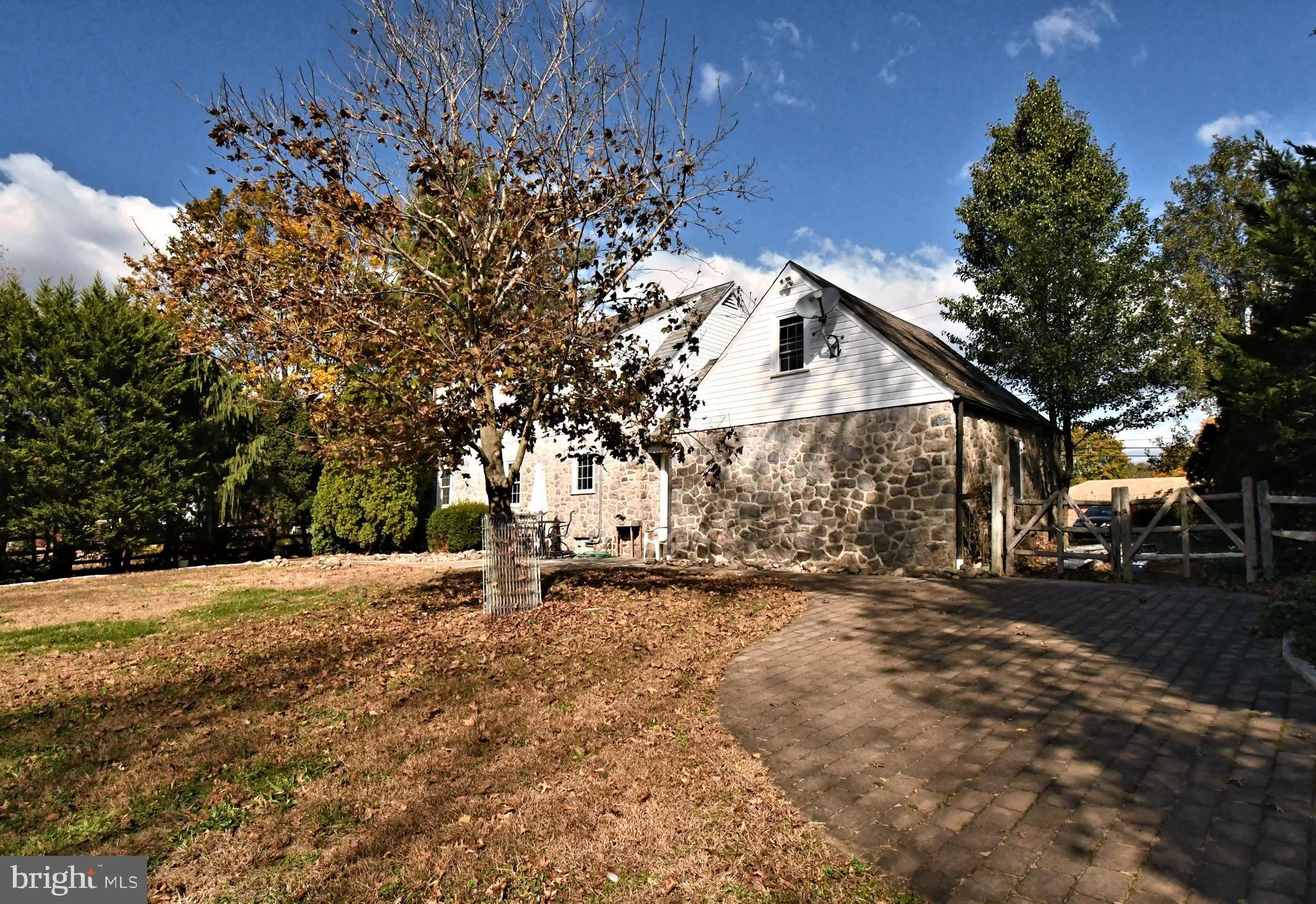 Zieglerville, Pennsylvania 19492, United States, 3 Bedrooms Bedrooms, ,2 BathroomsBathrooms,Residential,Pending,237164