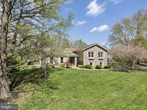 10854 Meadowland Drive, Oakton, VA MLS: VAFX2231904