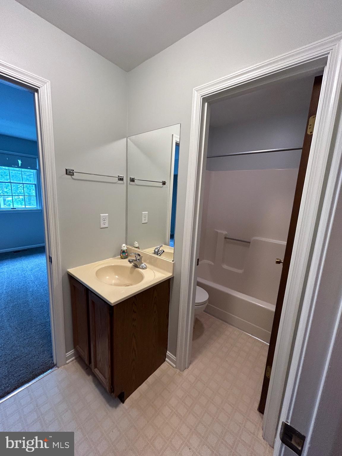 CHESTER ARMS - Residential Lease