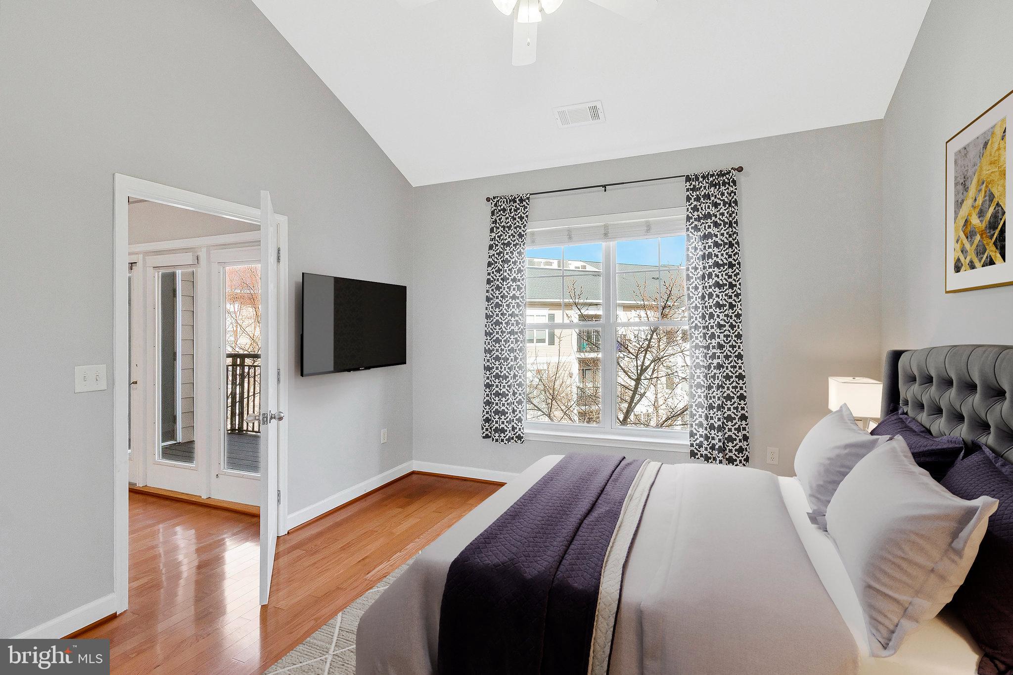 FITZ AT ROCKVILLE TOWN C - Residential