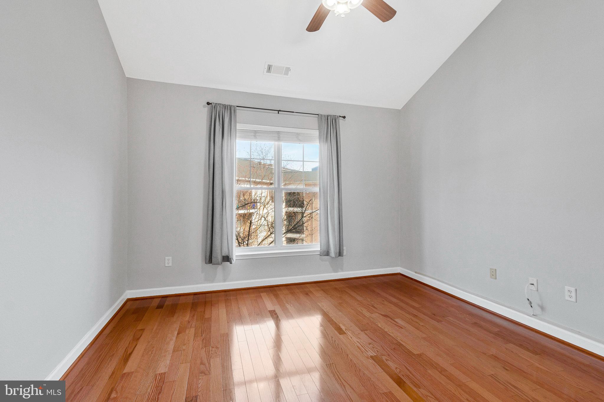 FITZ AT ROCKVILLE TOWN C - Residential