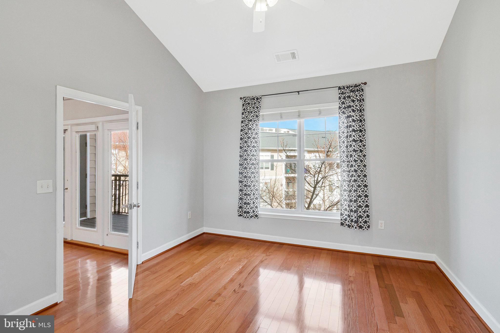 FITZ AT ROCKVILLE TOWN C - Residential