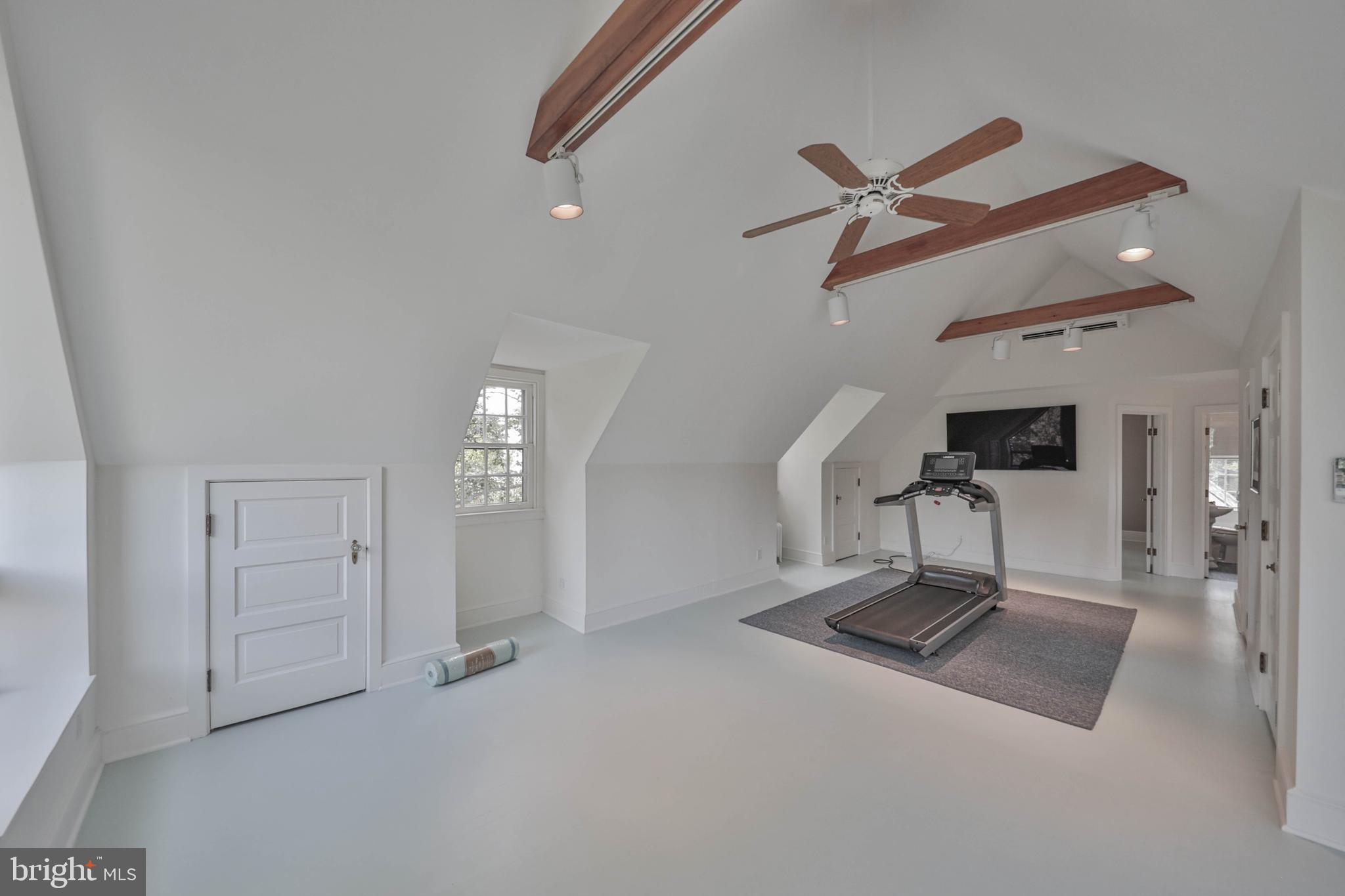 ROSEMONT - Residential