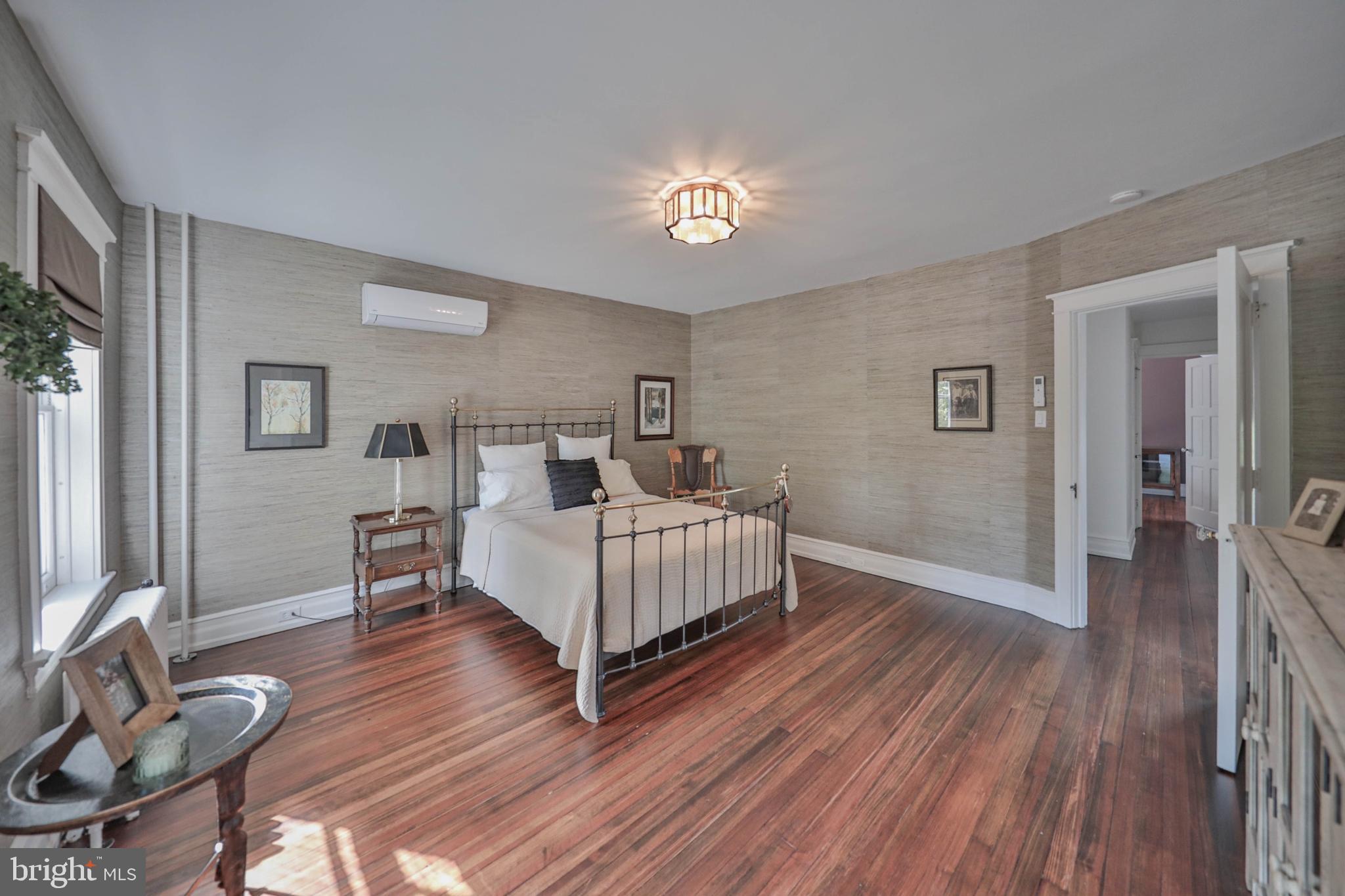 ROSEMONT - Residential