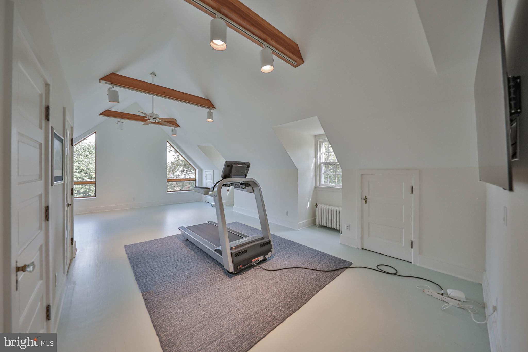 ROSEMONT - Residential