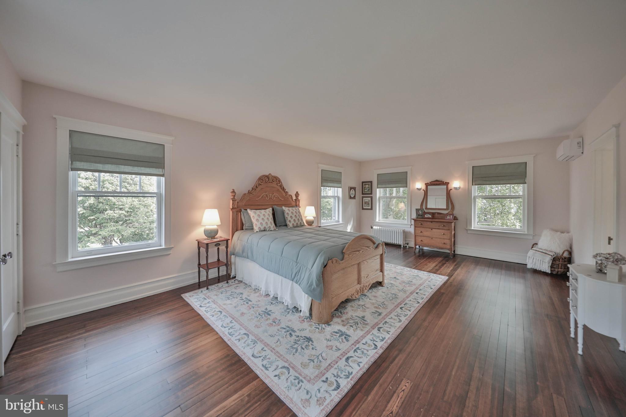 ROSEMONT - Residential