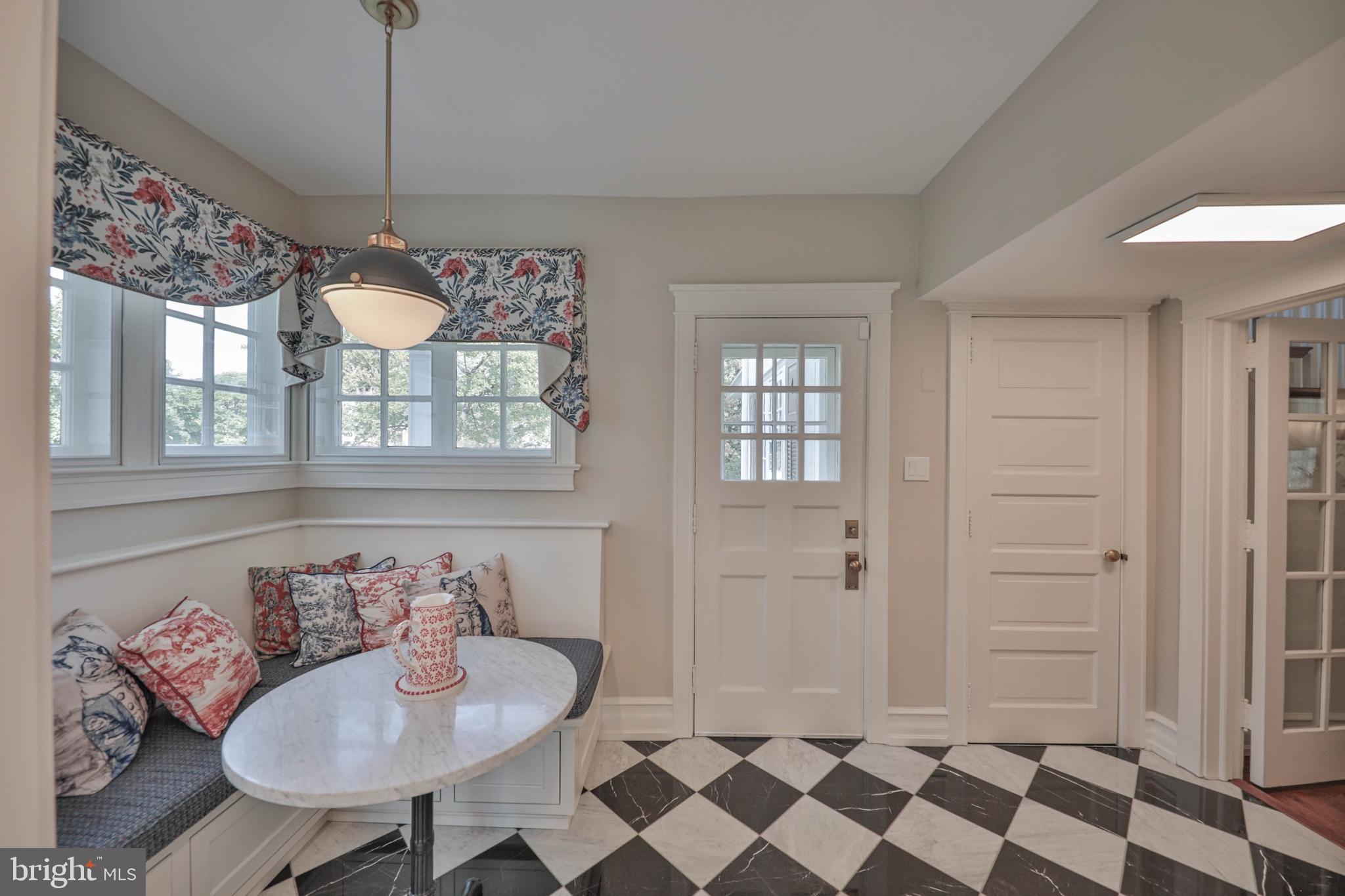 ROSEMONT - Residential