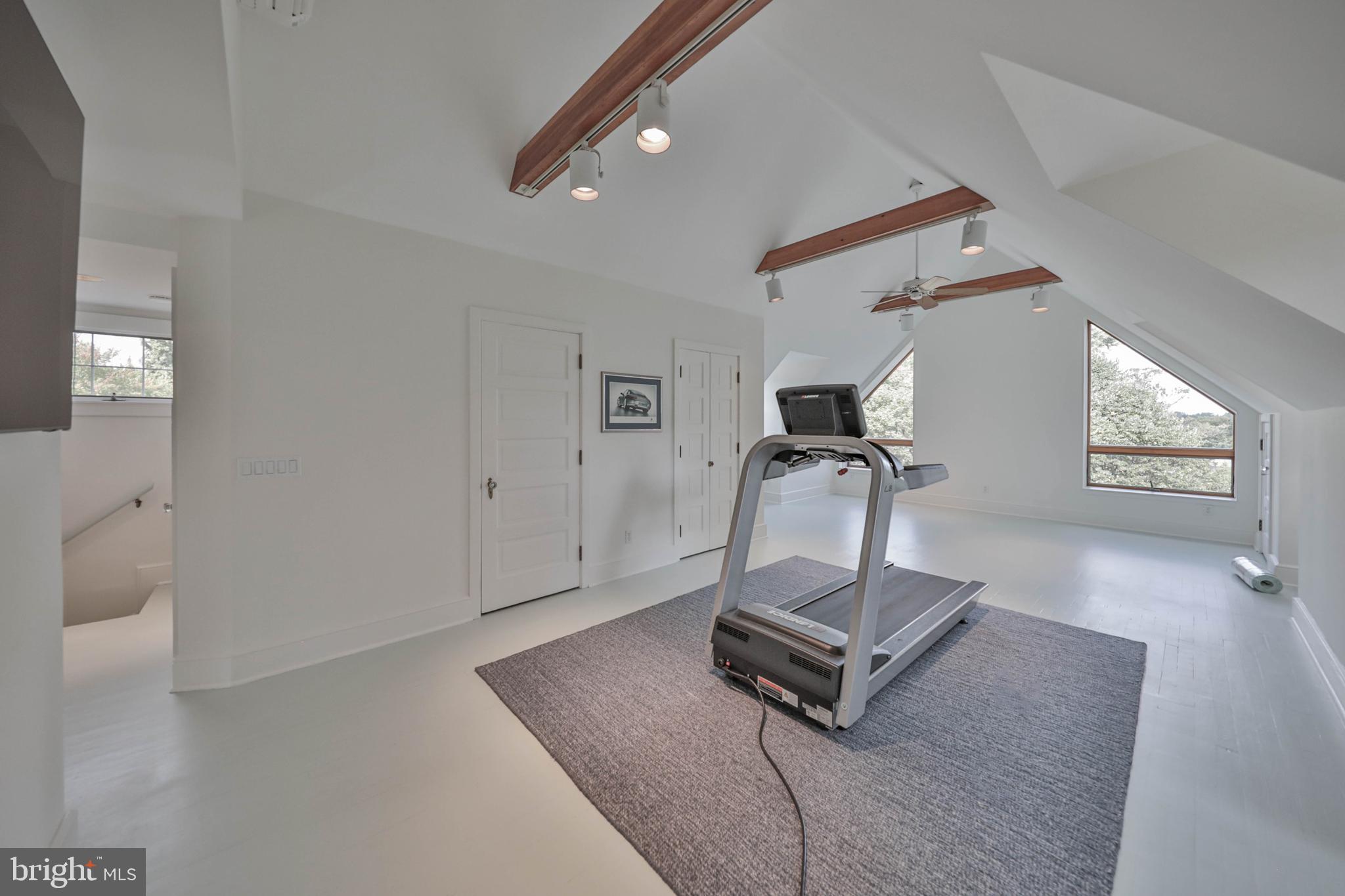 ROSEMONT - Residential