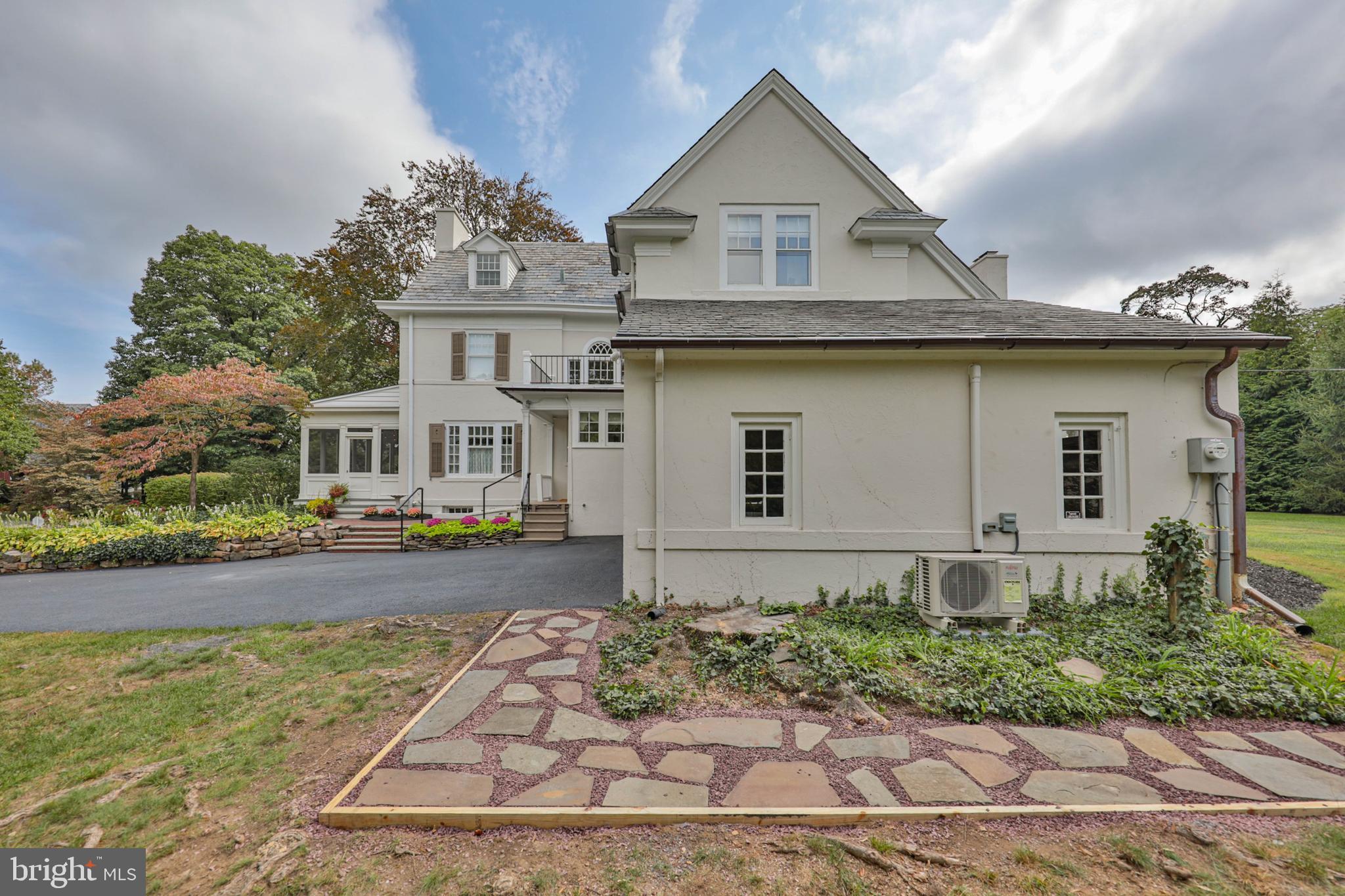 ROSEMONT - Residential