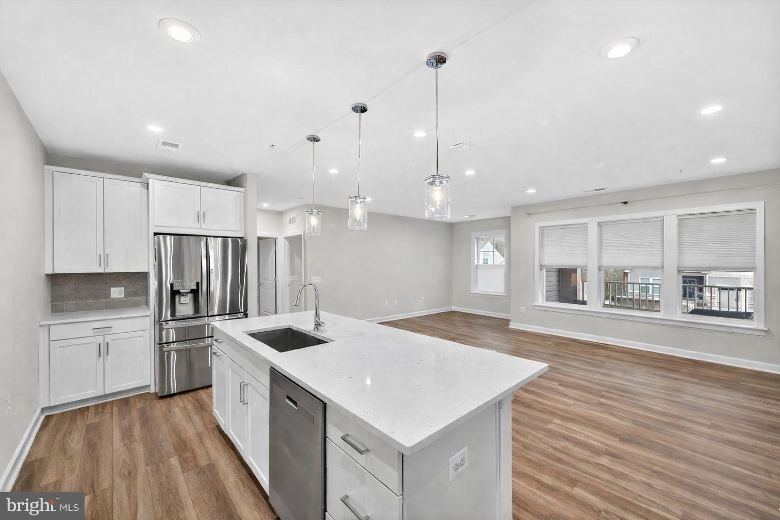 MONTEBELLO - Residential