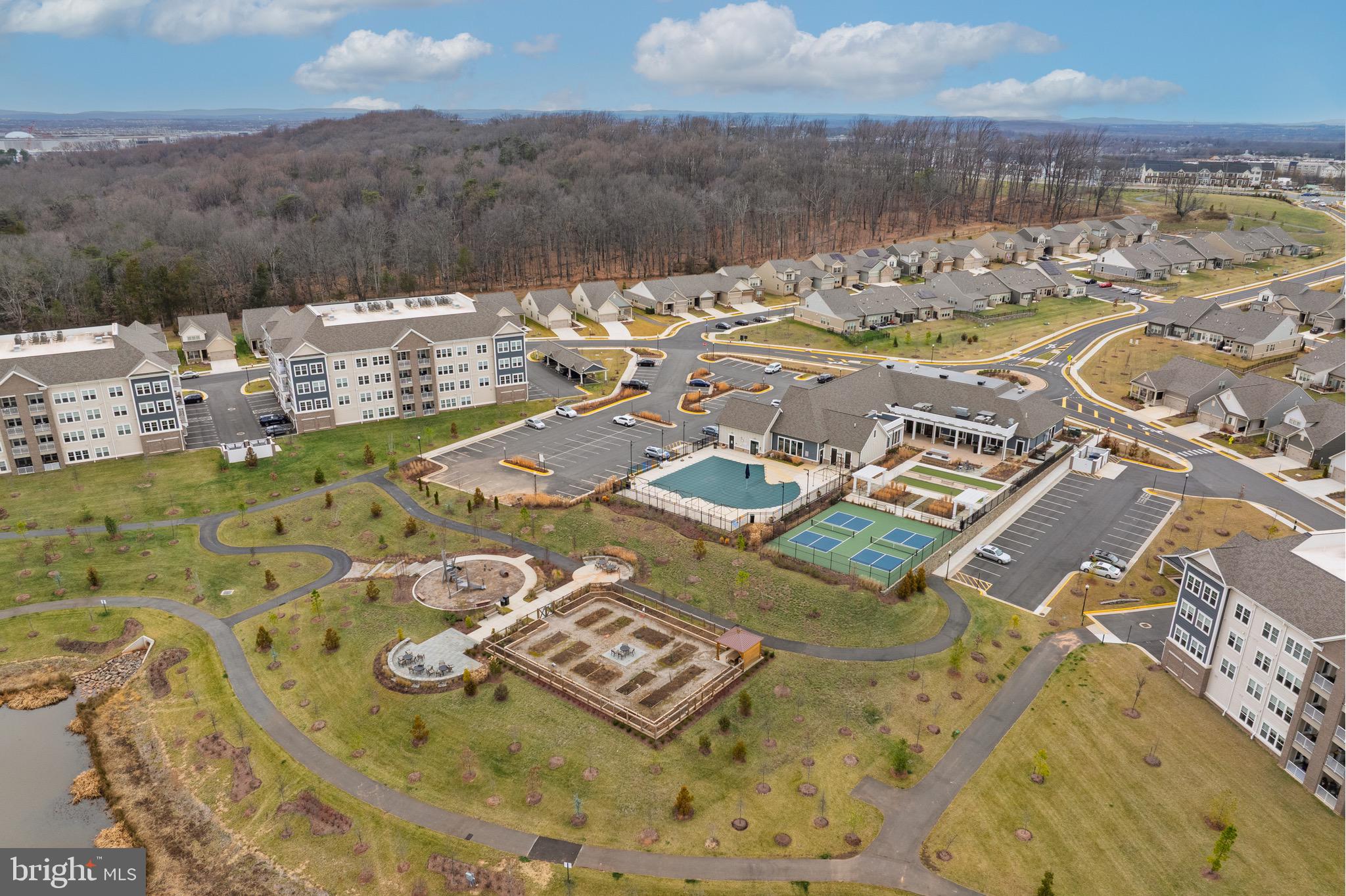 MONTEBELLO - Residential