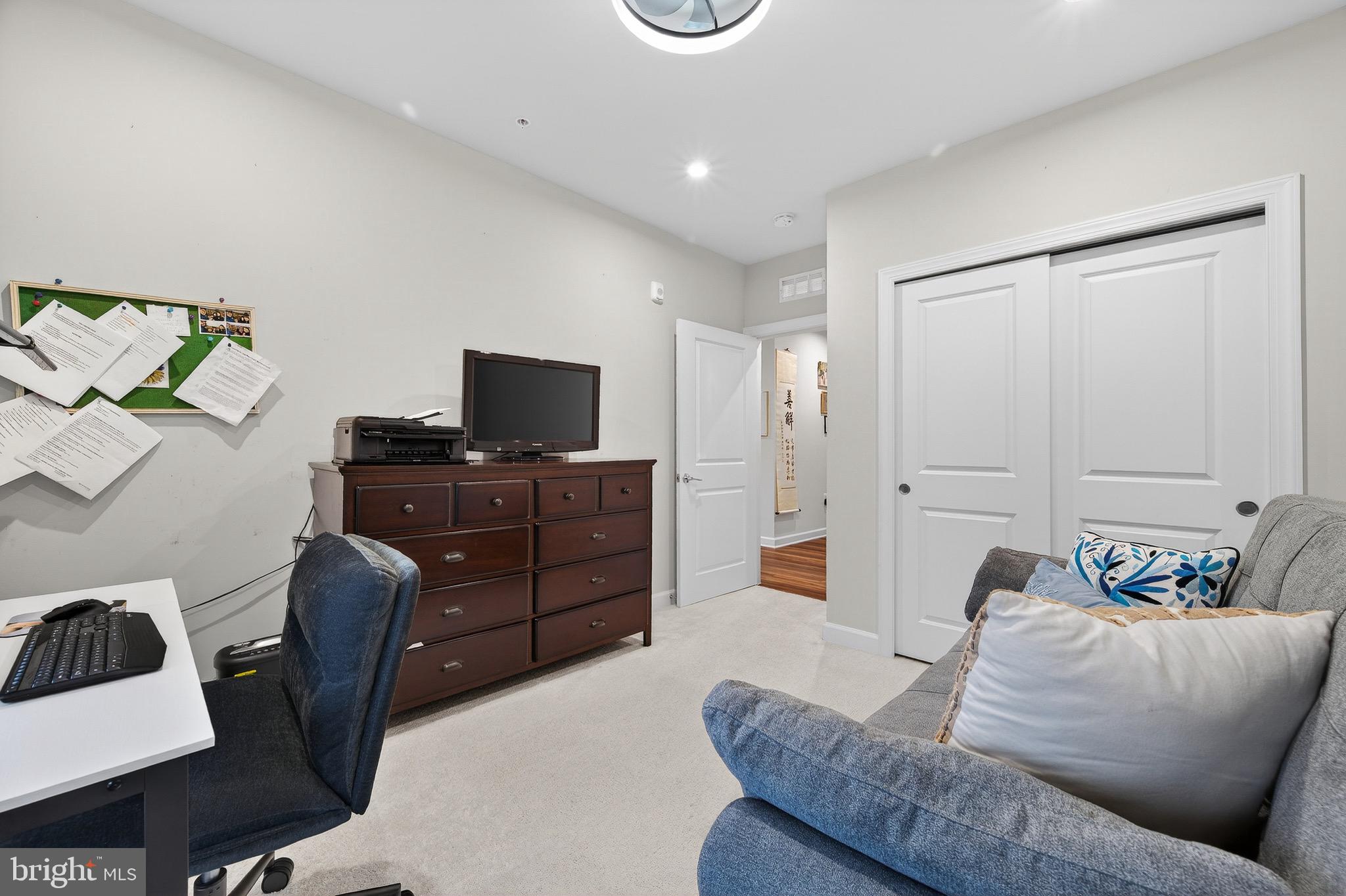 MONTEBELLO - Residential