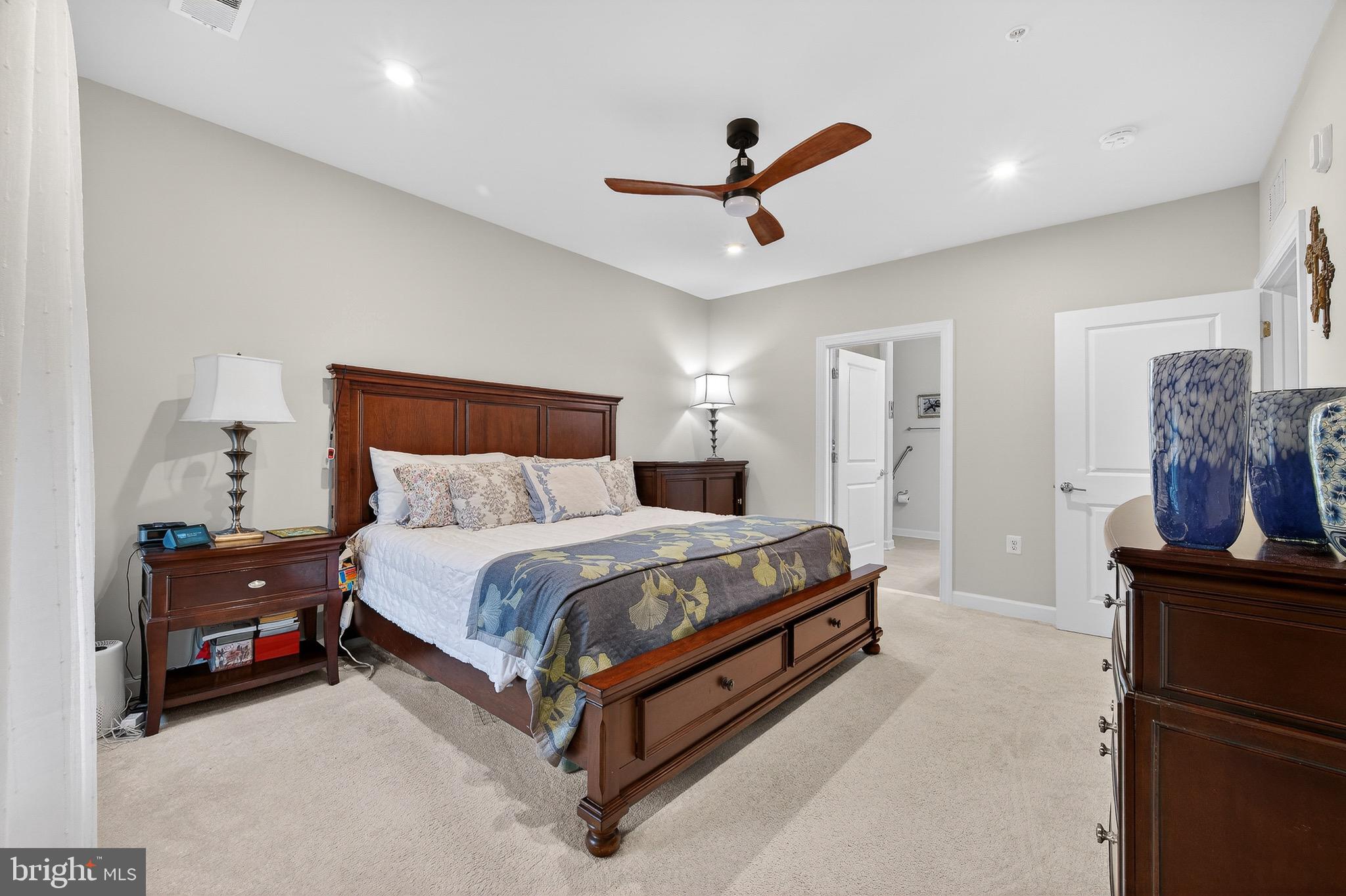 MONTEBELLO - Residential